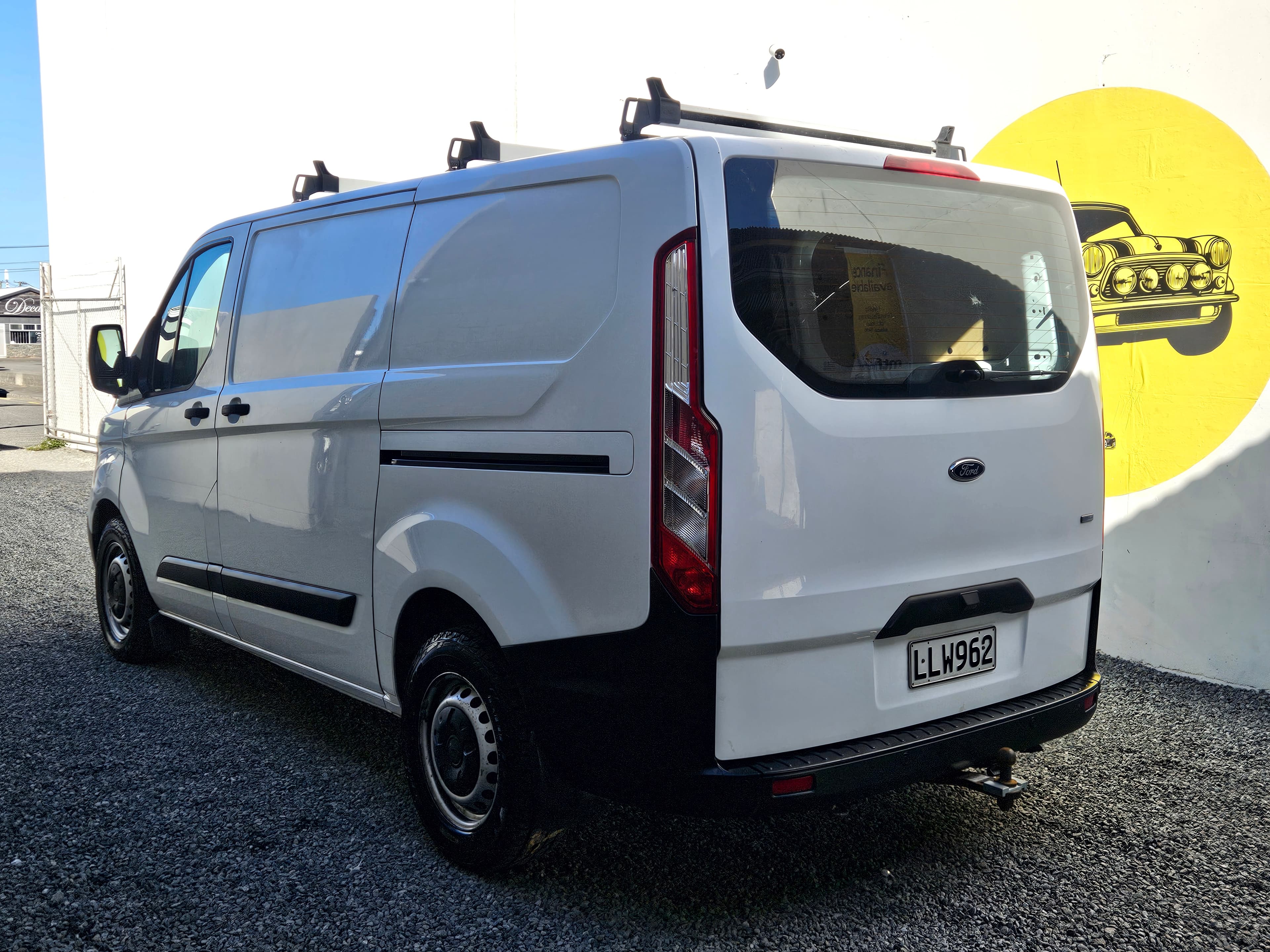 2018 Ford Transit Custom SWB photo 10