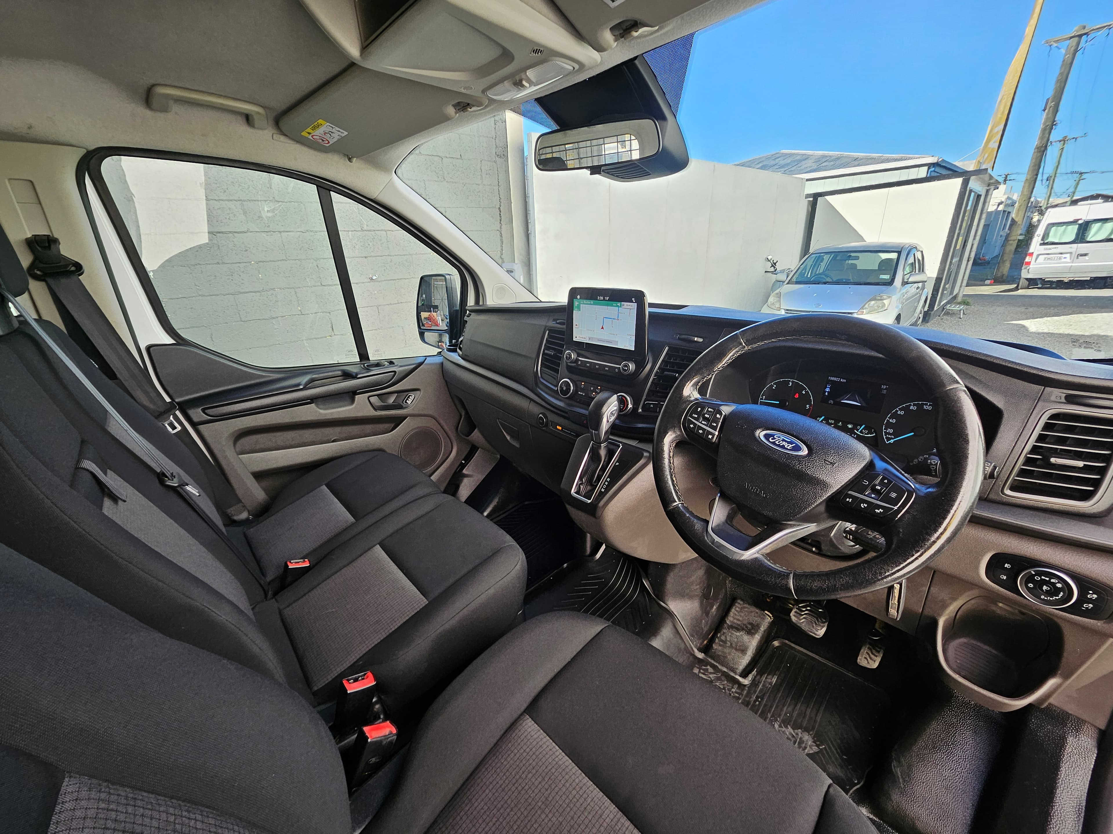 2018 Ford Transit Custom SWB photo 8
