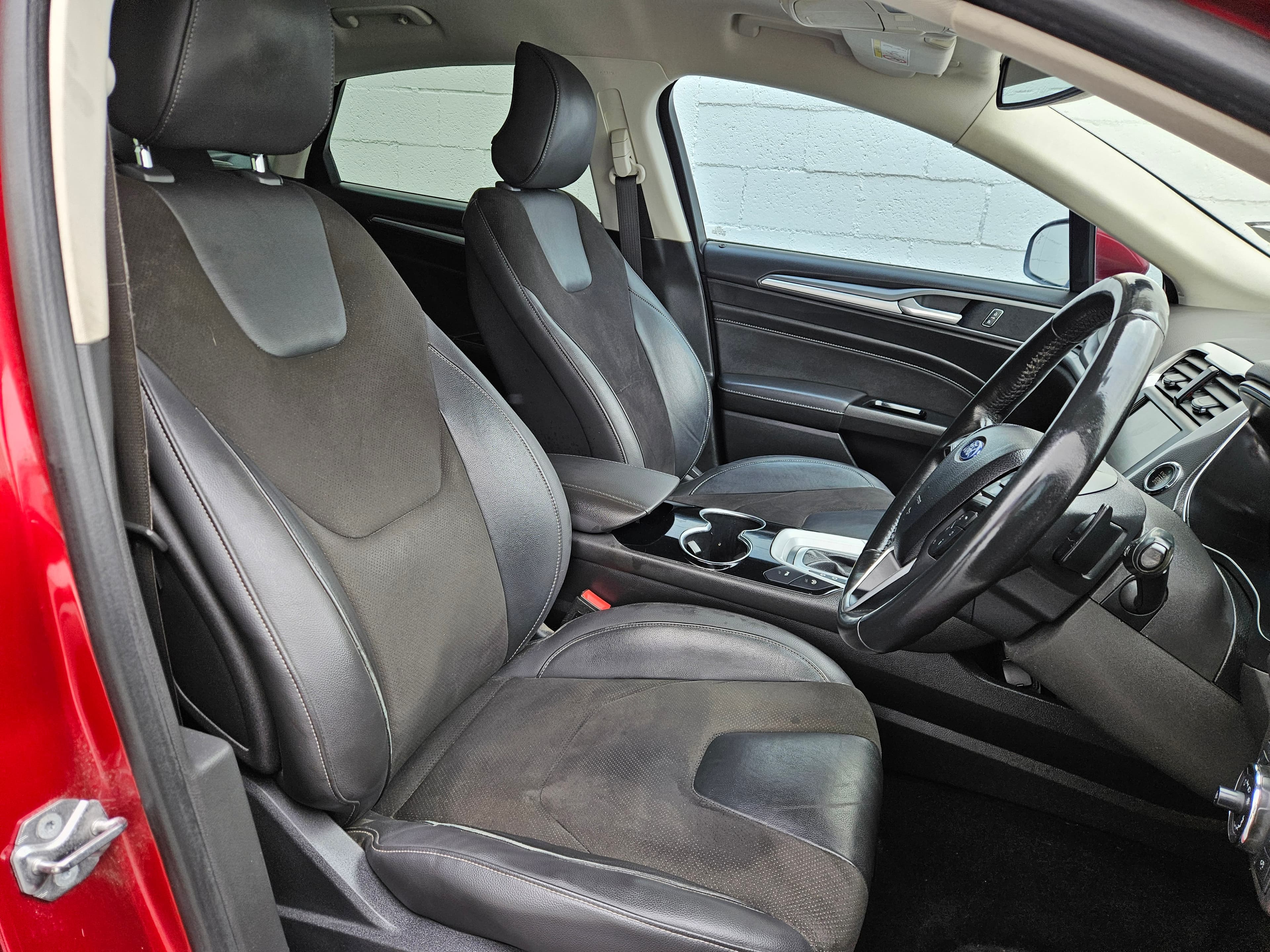 2015 Ford Mondeo photo 9