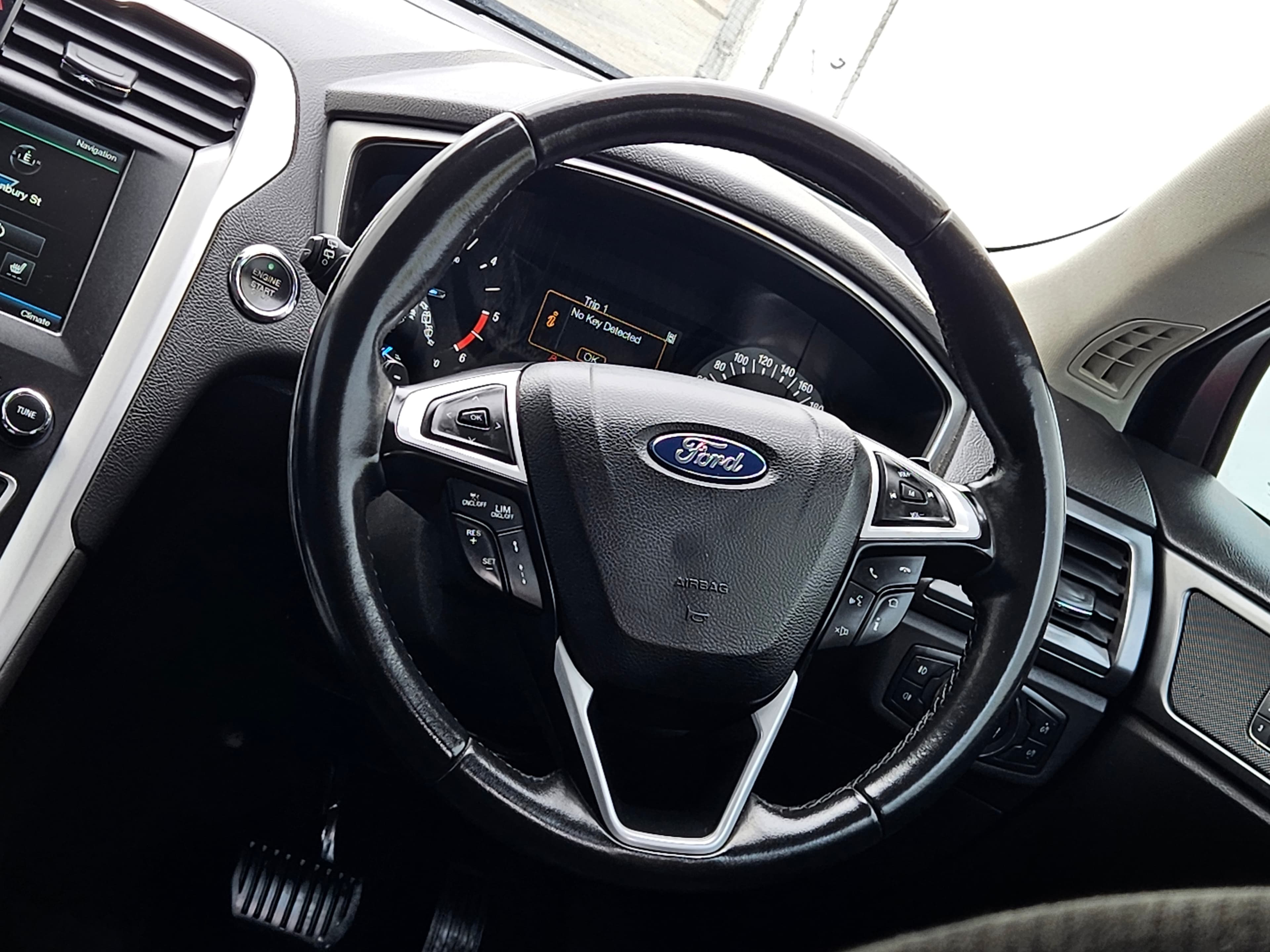 2015 Ford Mondeo photo 12
