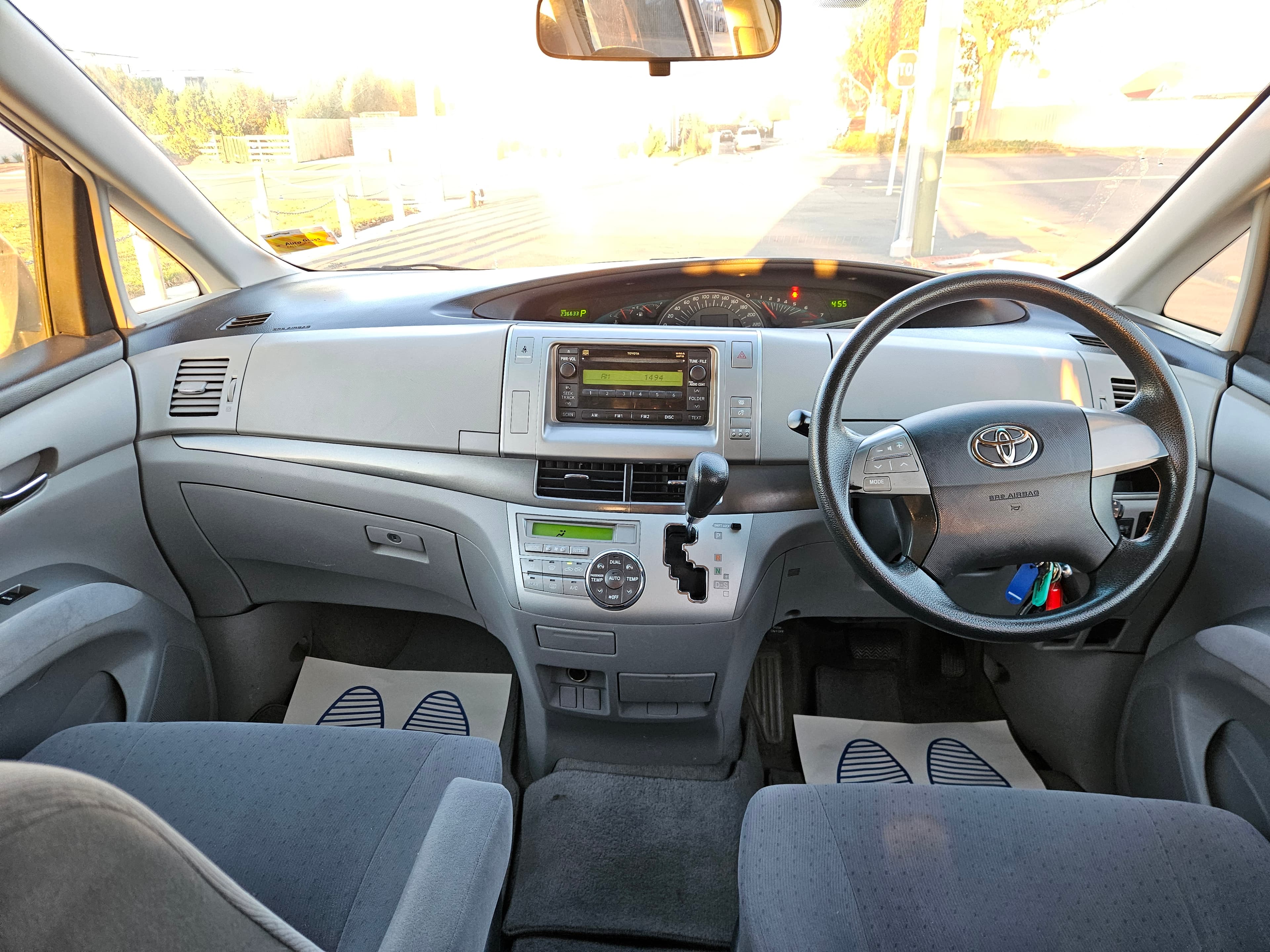 2006 Toyota Previa / Estima photo 8