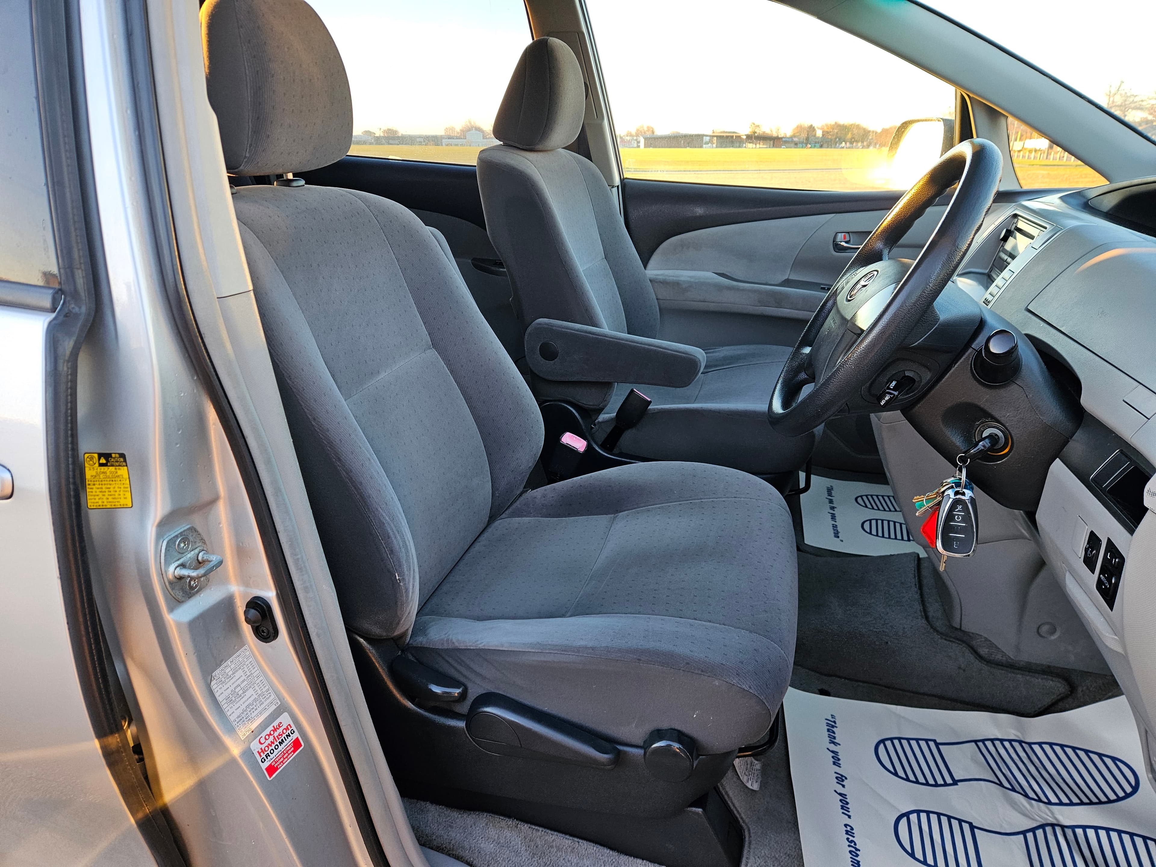 2006 Toyota Previa / Estima photo 9