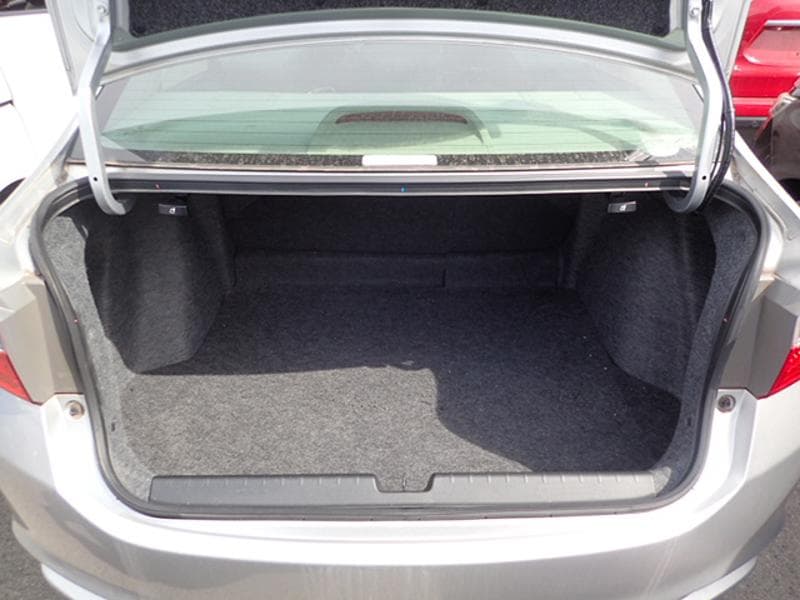 2015 Honda Grace Hybrid LX photo 6