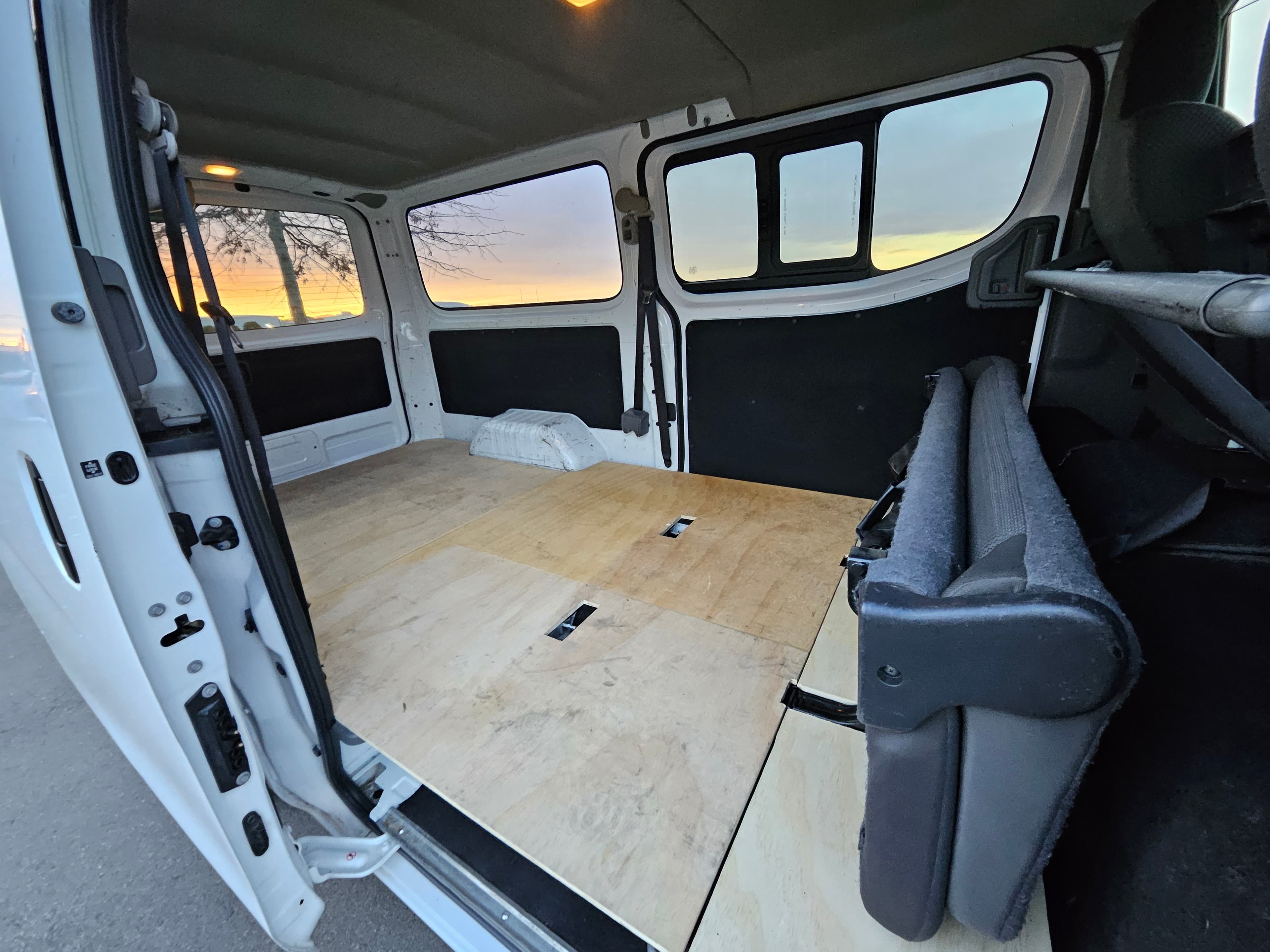 2016 Nissan NV350 Caravan photo 10