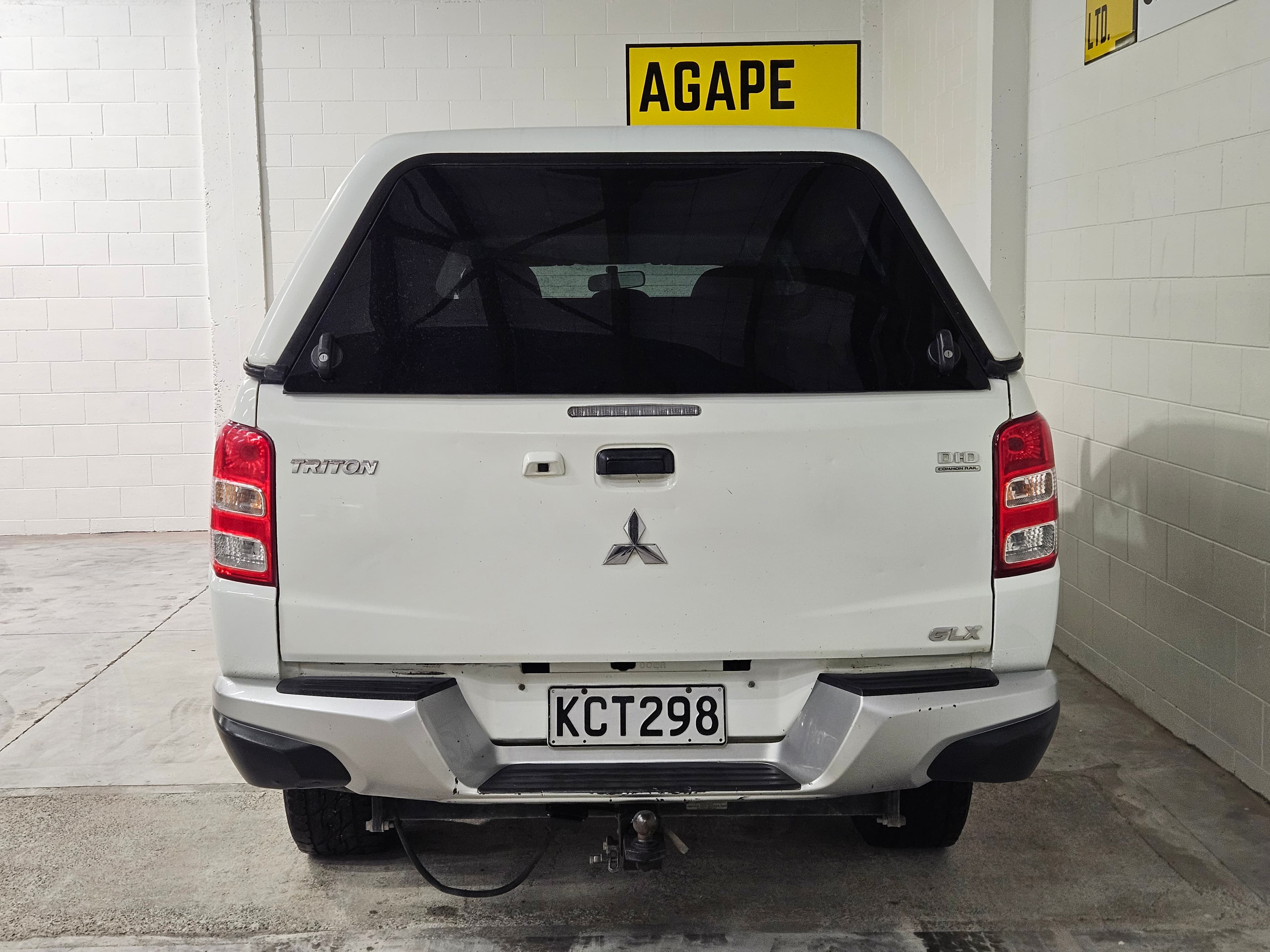 2016 Mitsubishi Triton D/Cab Glx 4WD AT photo 5