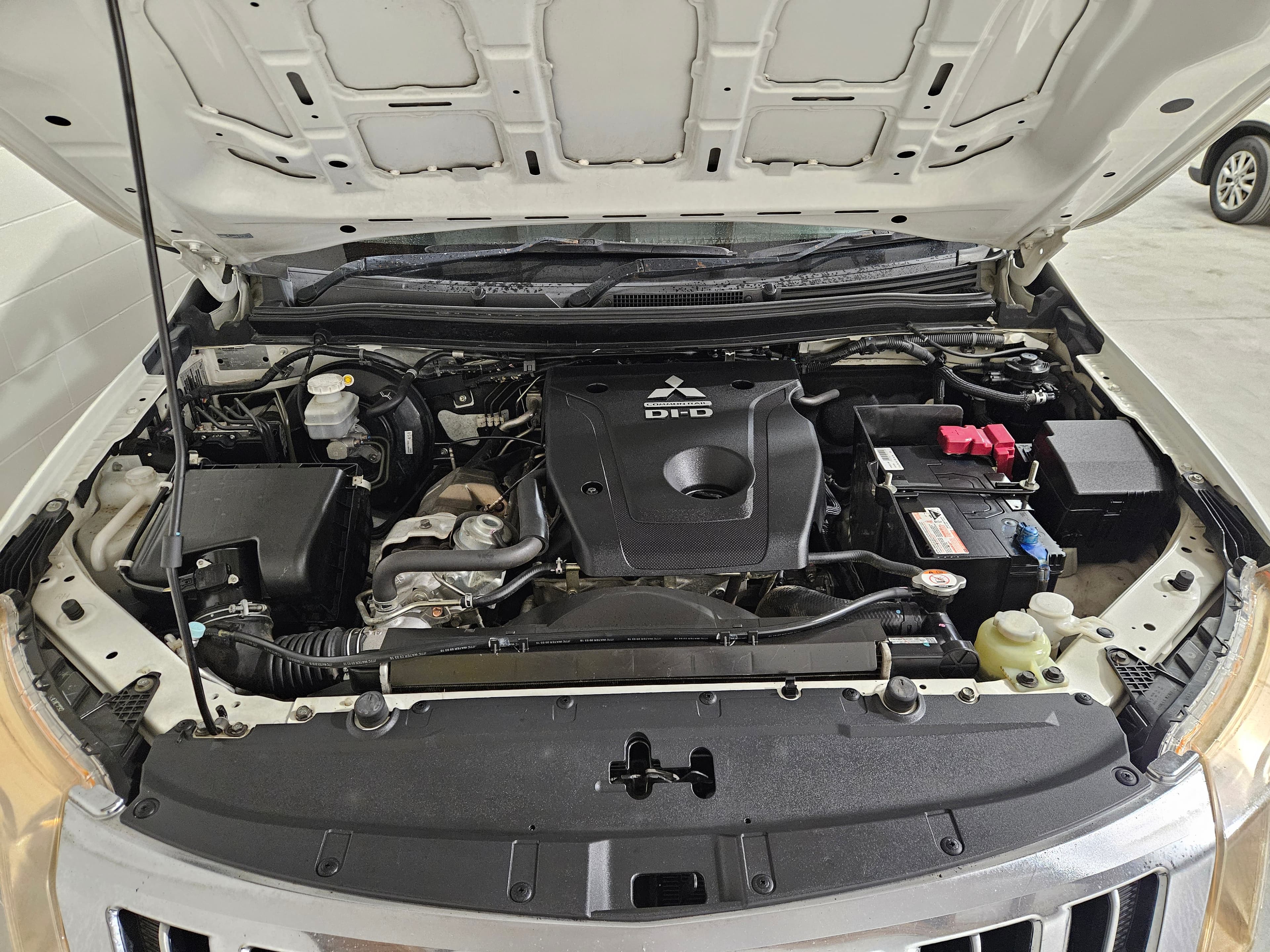 2016 Mitsubishi Triton D/Cab Glx 4WD AT photo 12