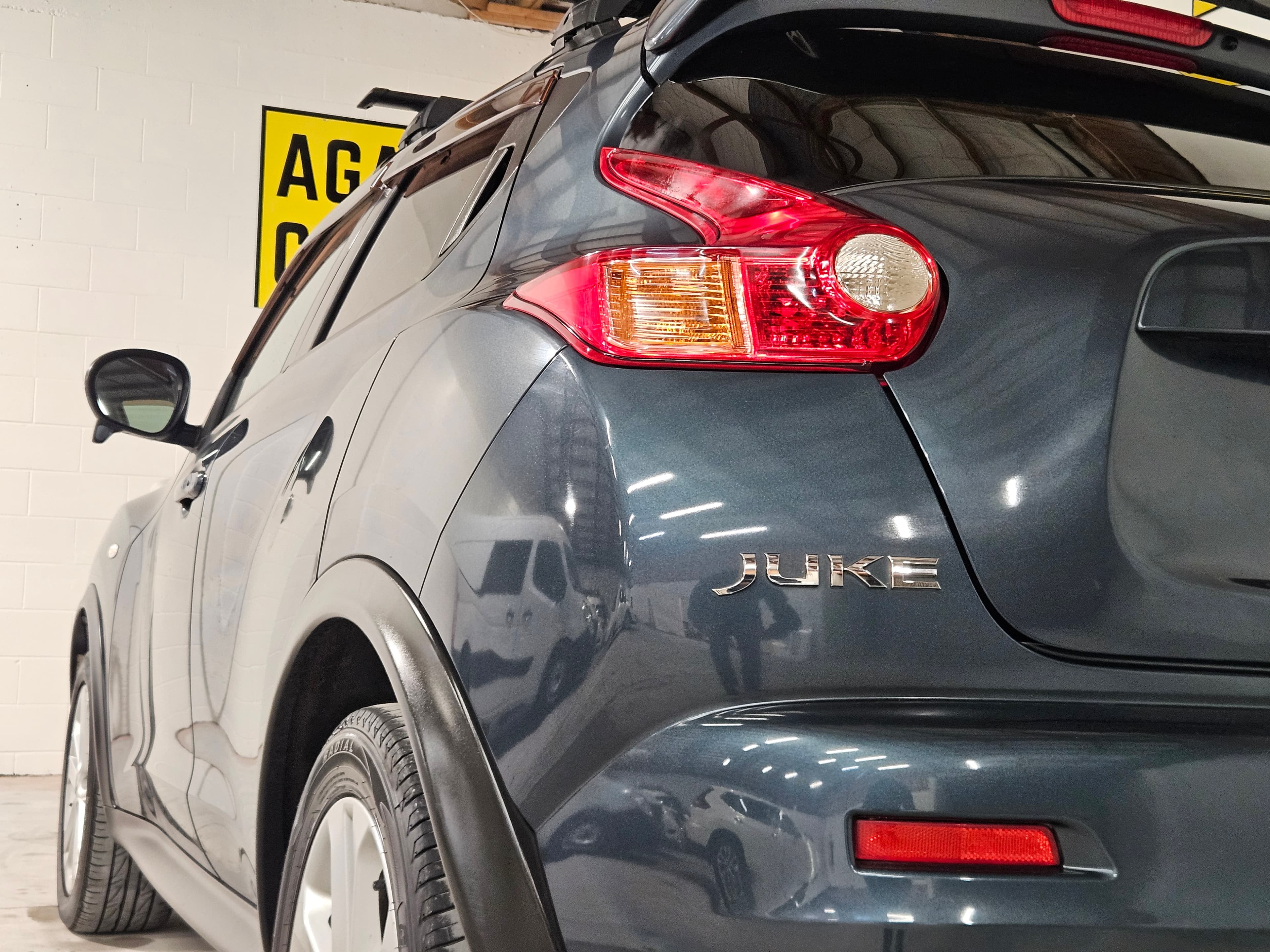 2011 Nissan Juke 1.6 Turbo 4WD photo 14