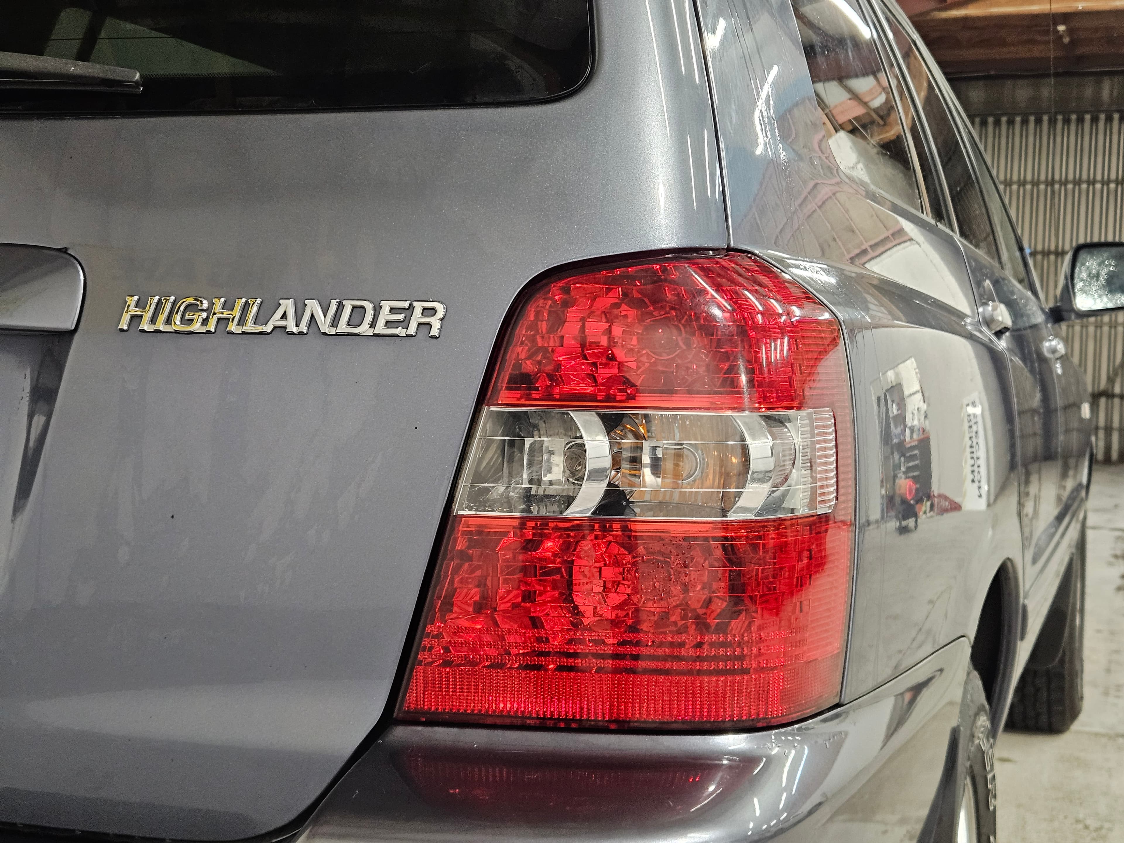 2005 Toyota HIGHLANDER 4WD photo 9