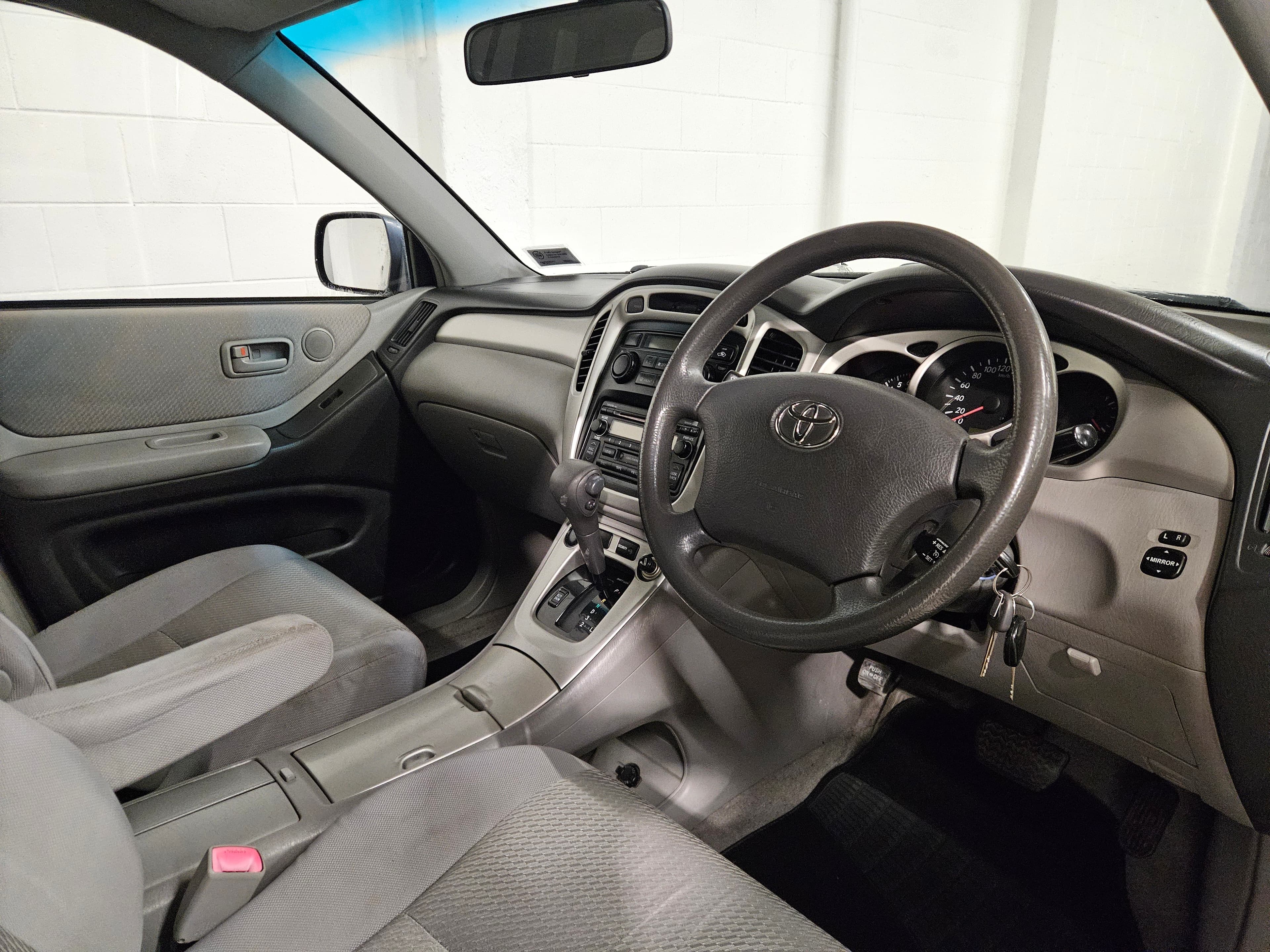 2005 Toyota HIGHLANDER 4WD photo 12