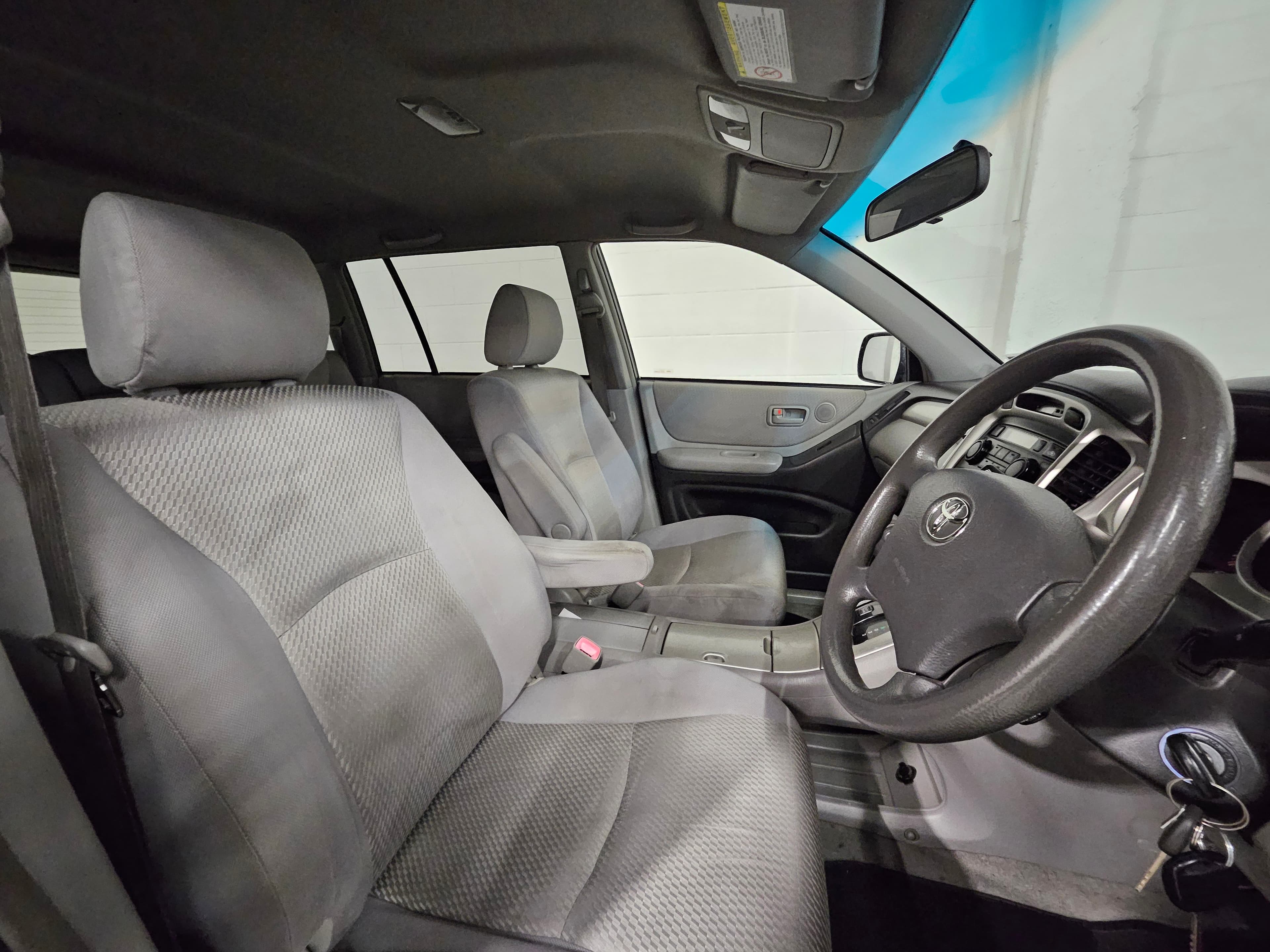 2005 Toyota HIGHLANDER 4WD photo 13