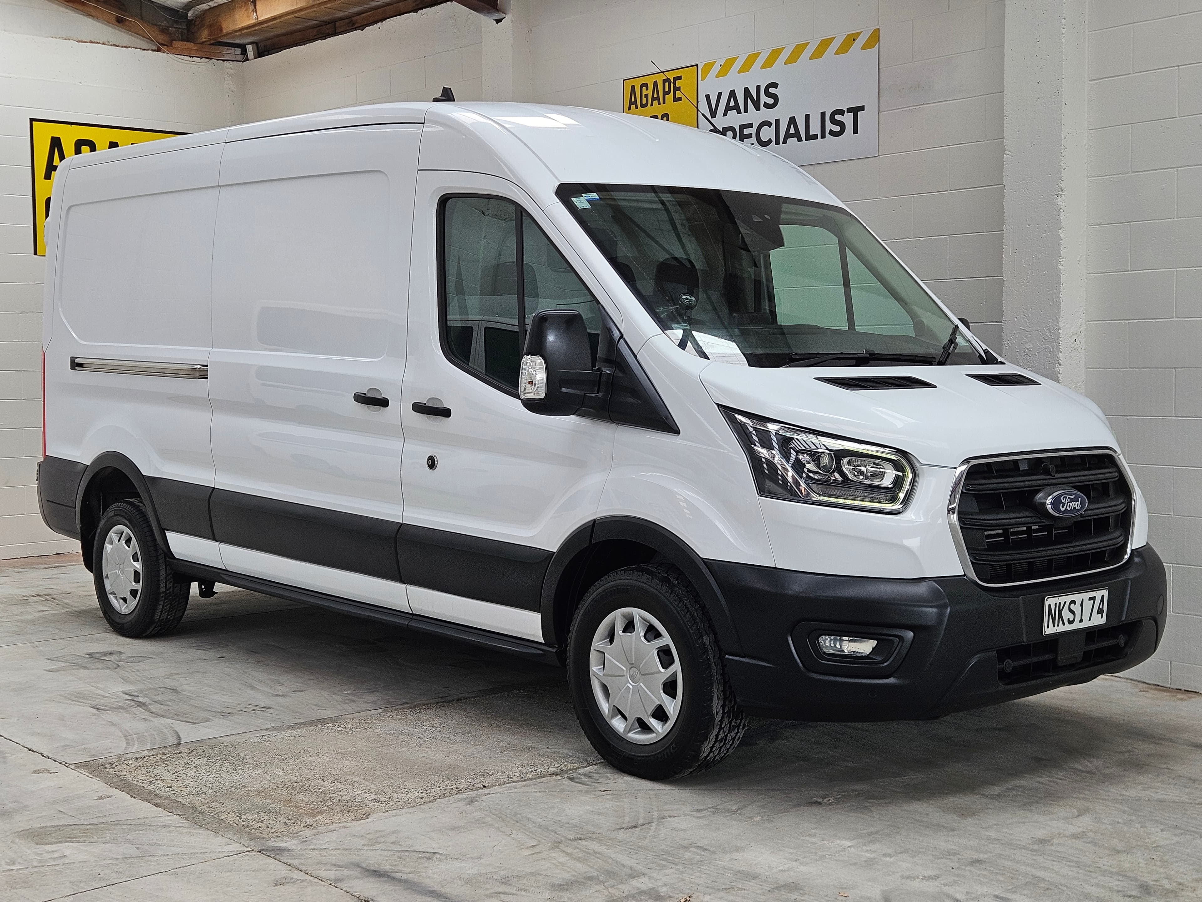 2026 Ford Transit 350L  LWB Van photo 4