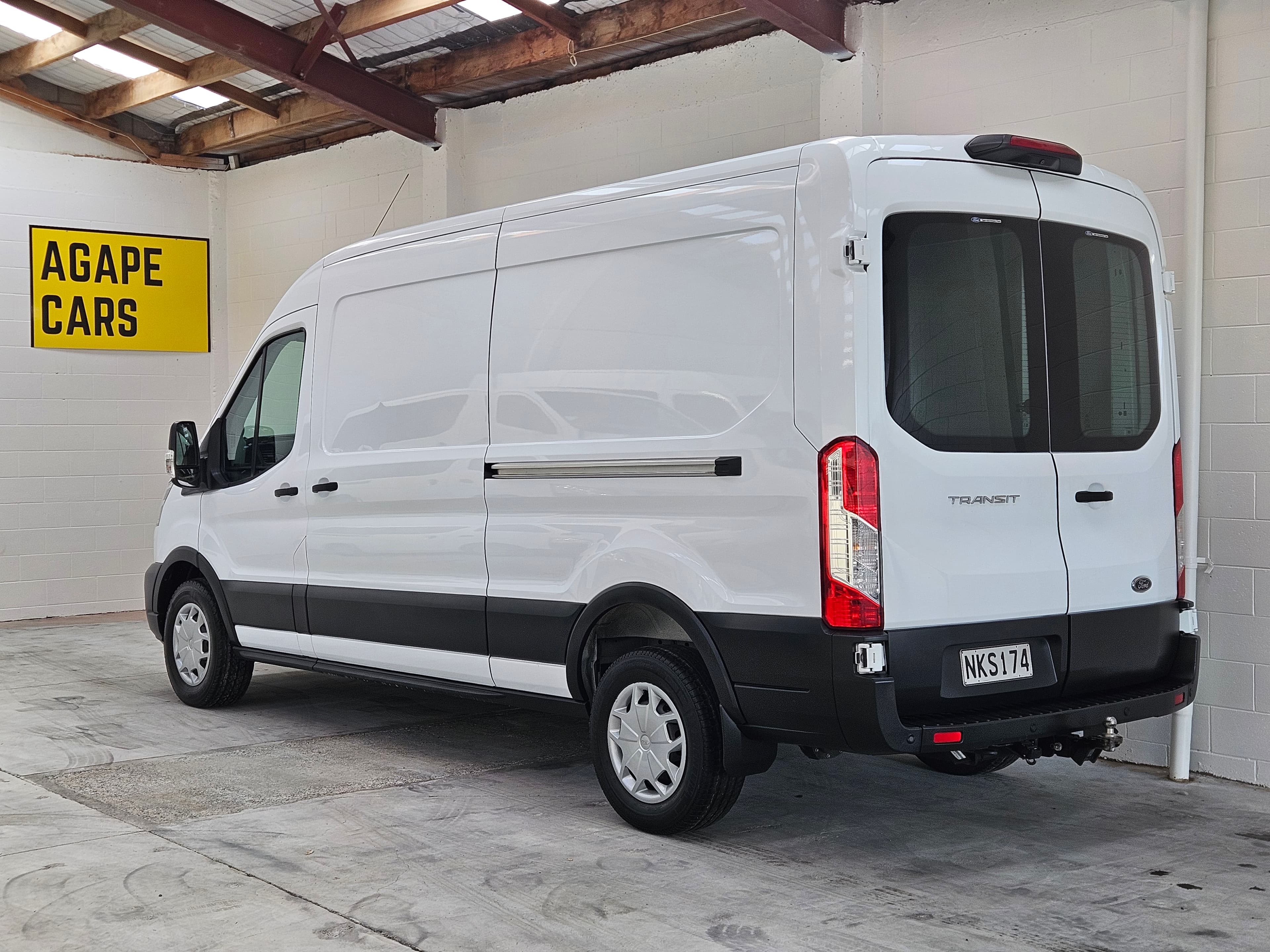 2026 Ford Transit 350L  LWB Van photo 8
