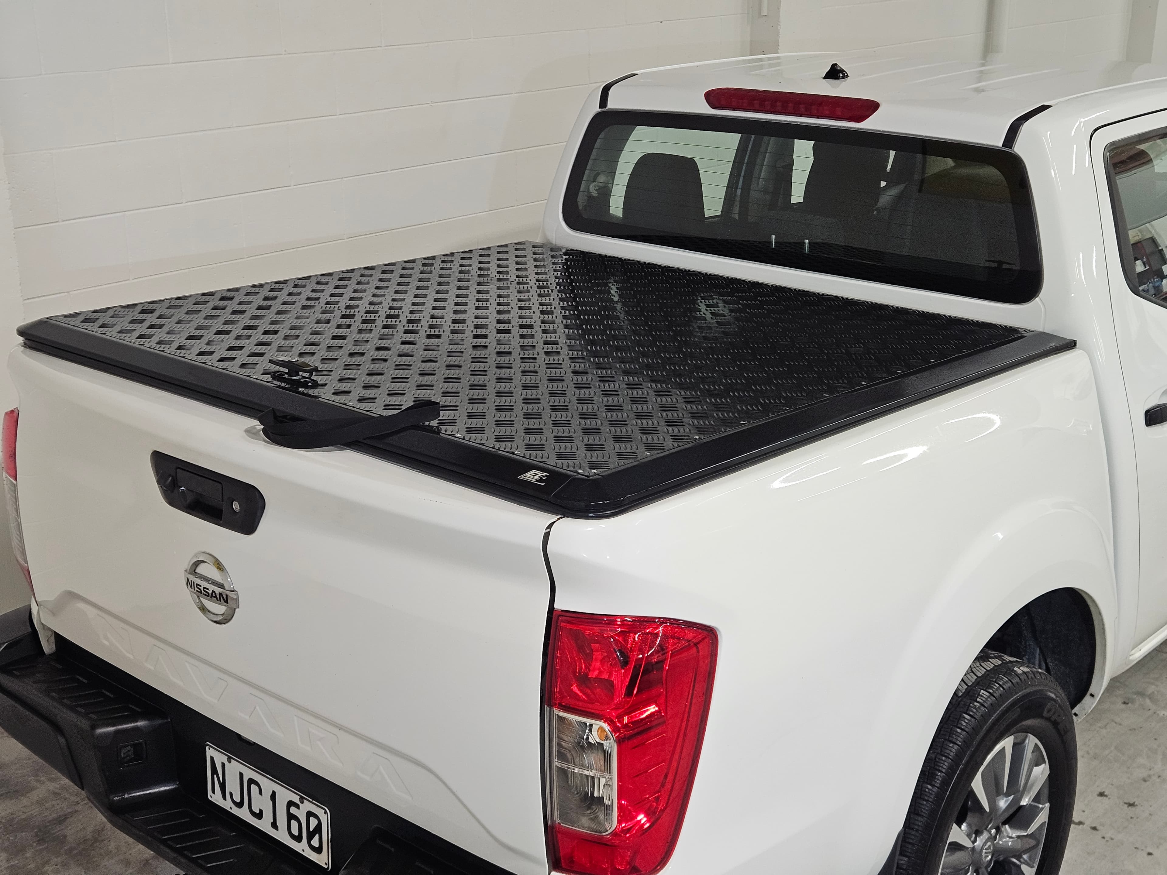 2021 Nissan Navara SL photo 7