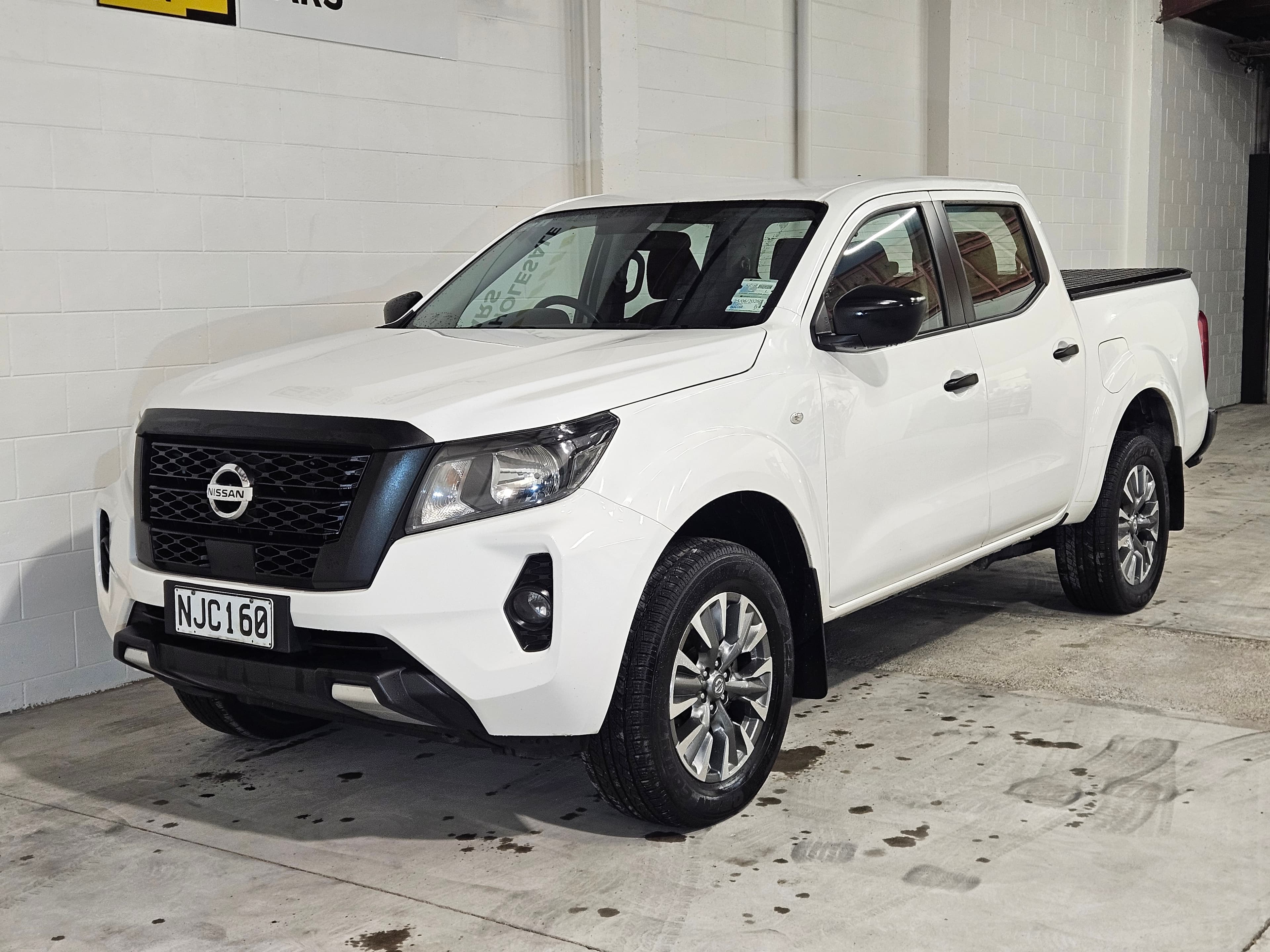 2021 Nissan Navara SL photo 11