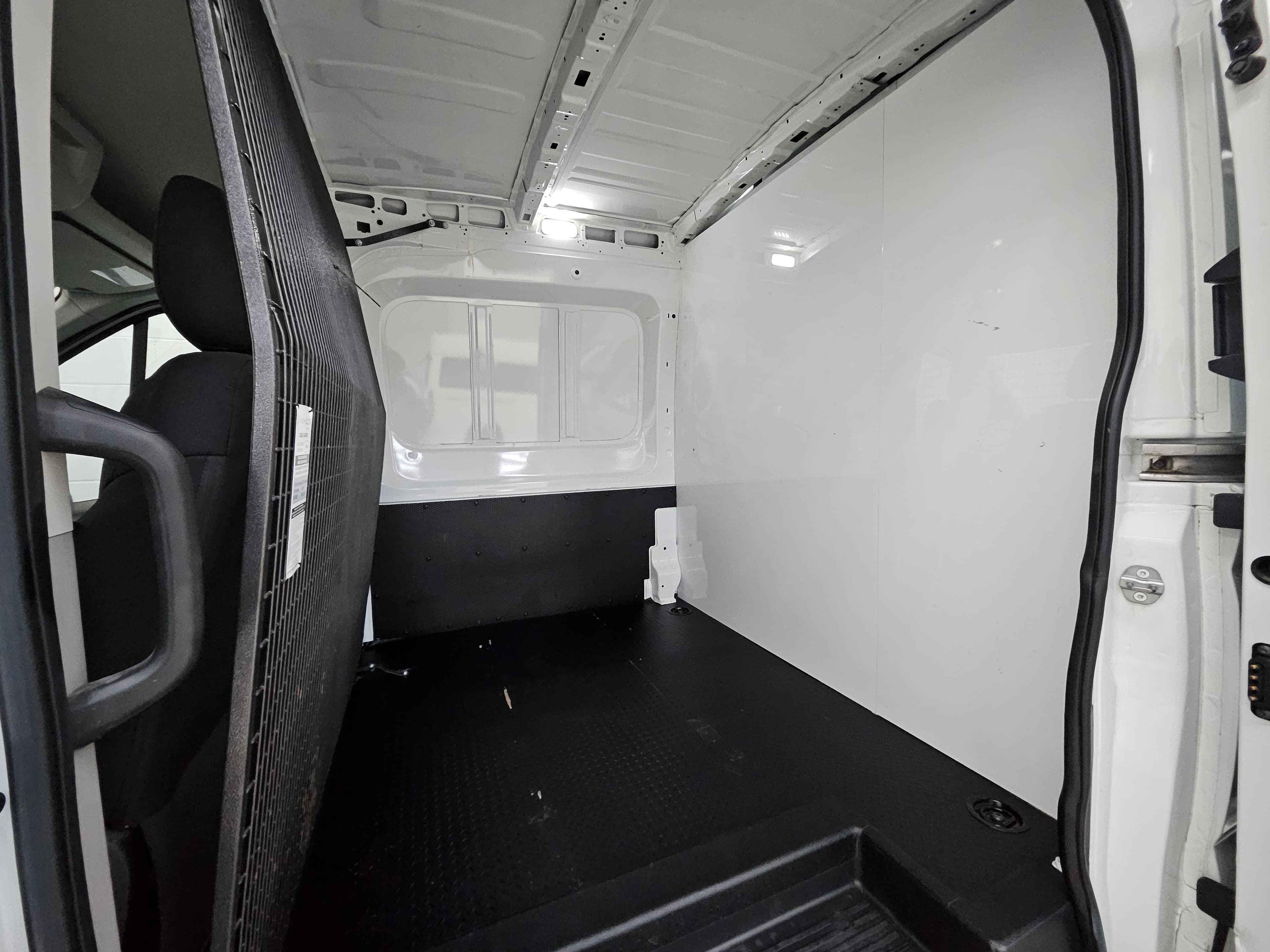2021 LDV Deliver 9 Bigger Auto photo 12