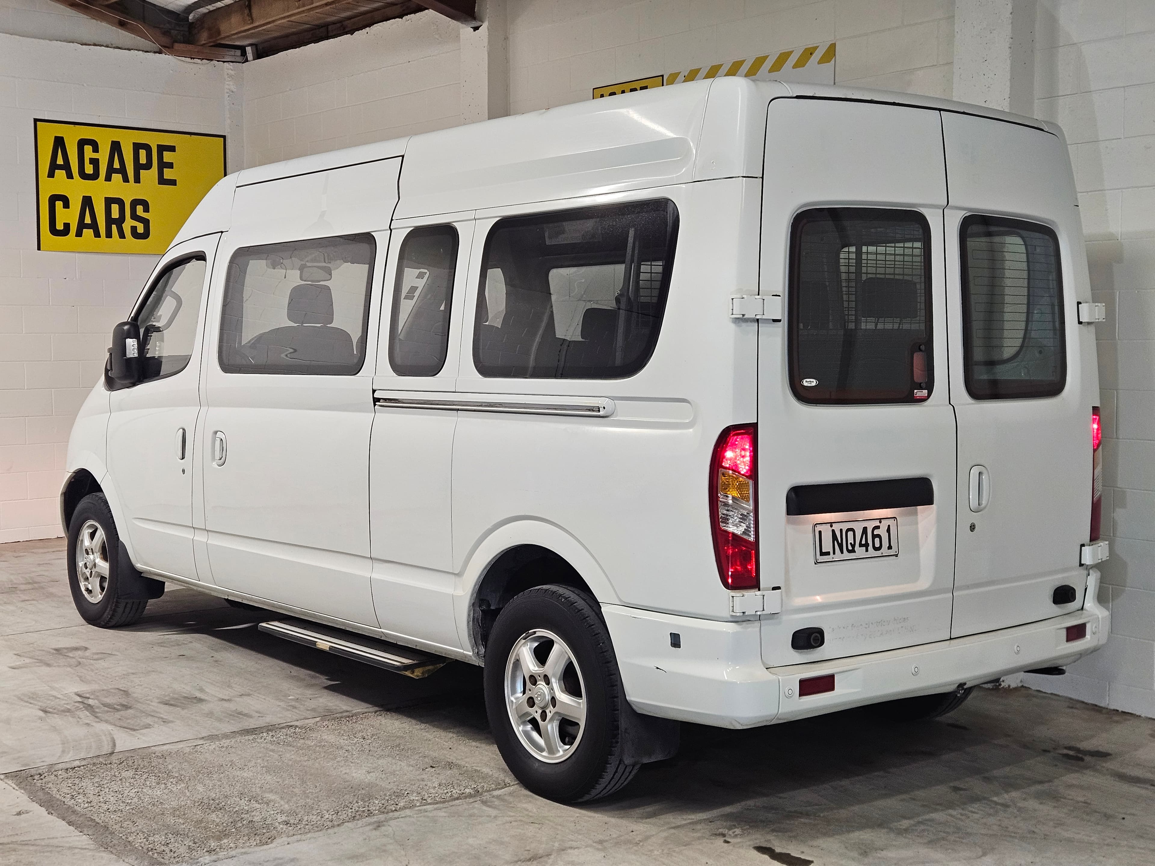 2026 LDV EV80 Bus photo 7