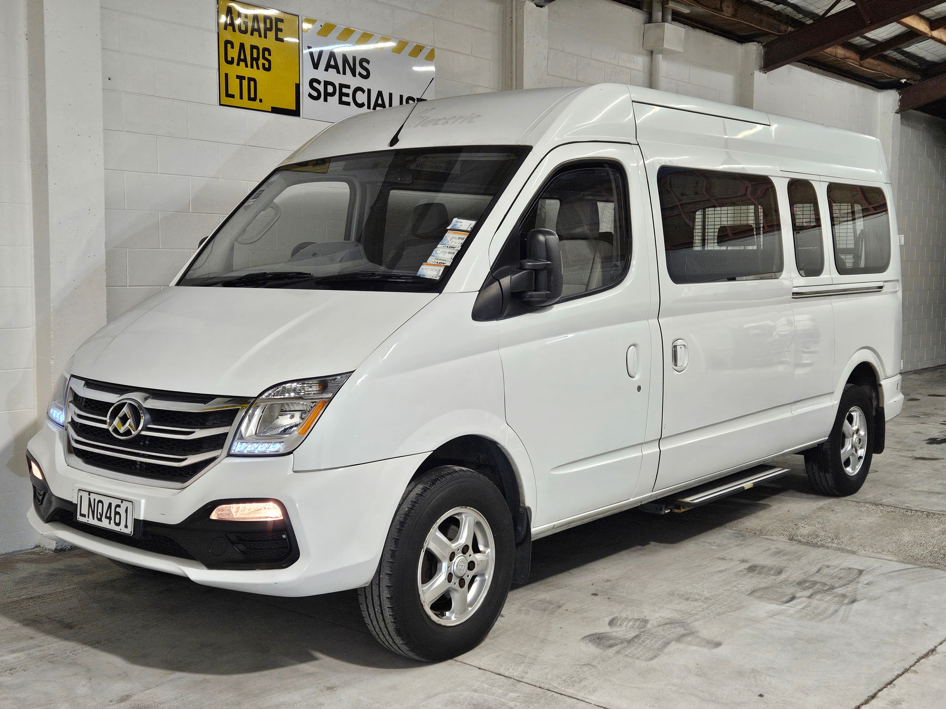 2026 LDV EV80 Bus photo 9
