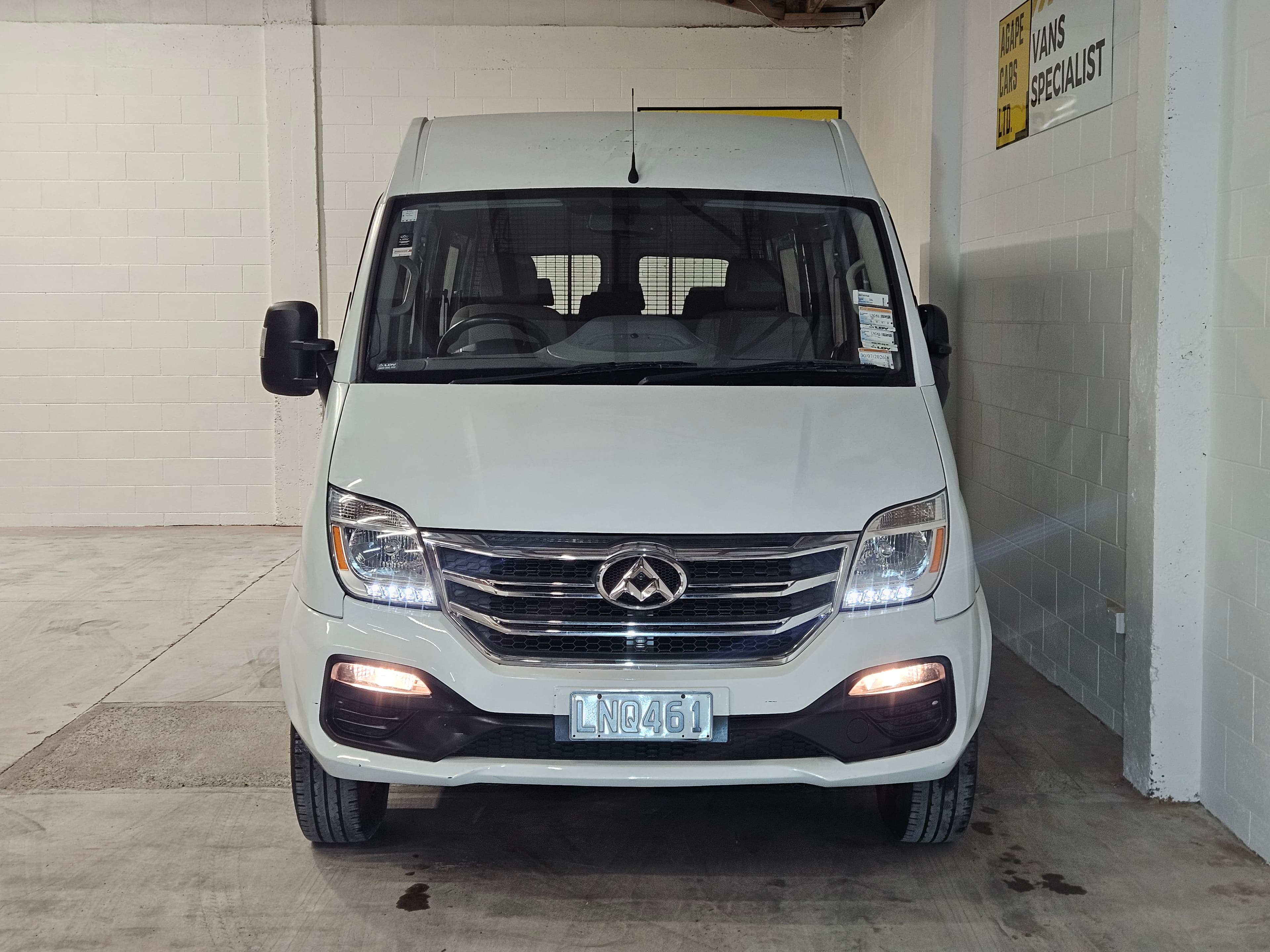 2026 LDV EV80 Bus photo 10