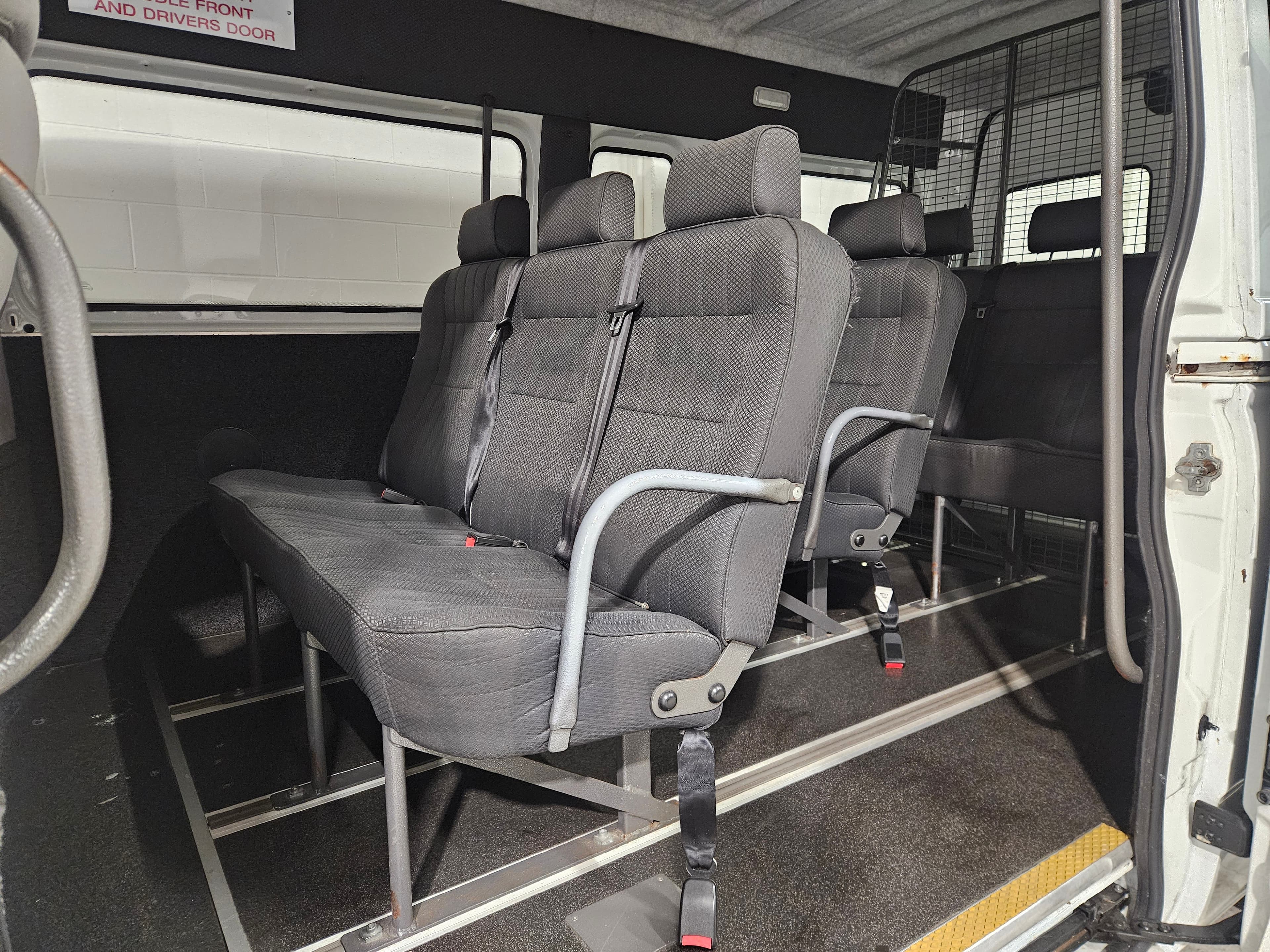 2026 LDV EV80 Bus photo 12