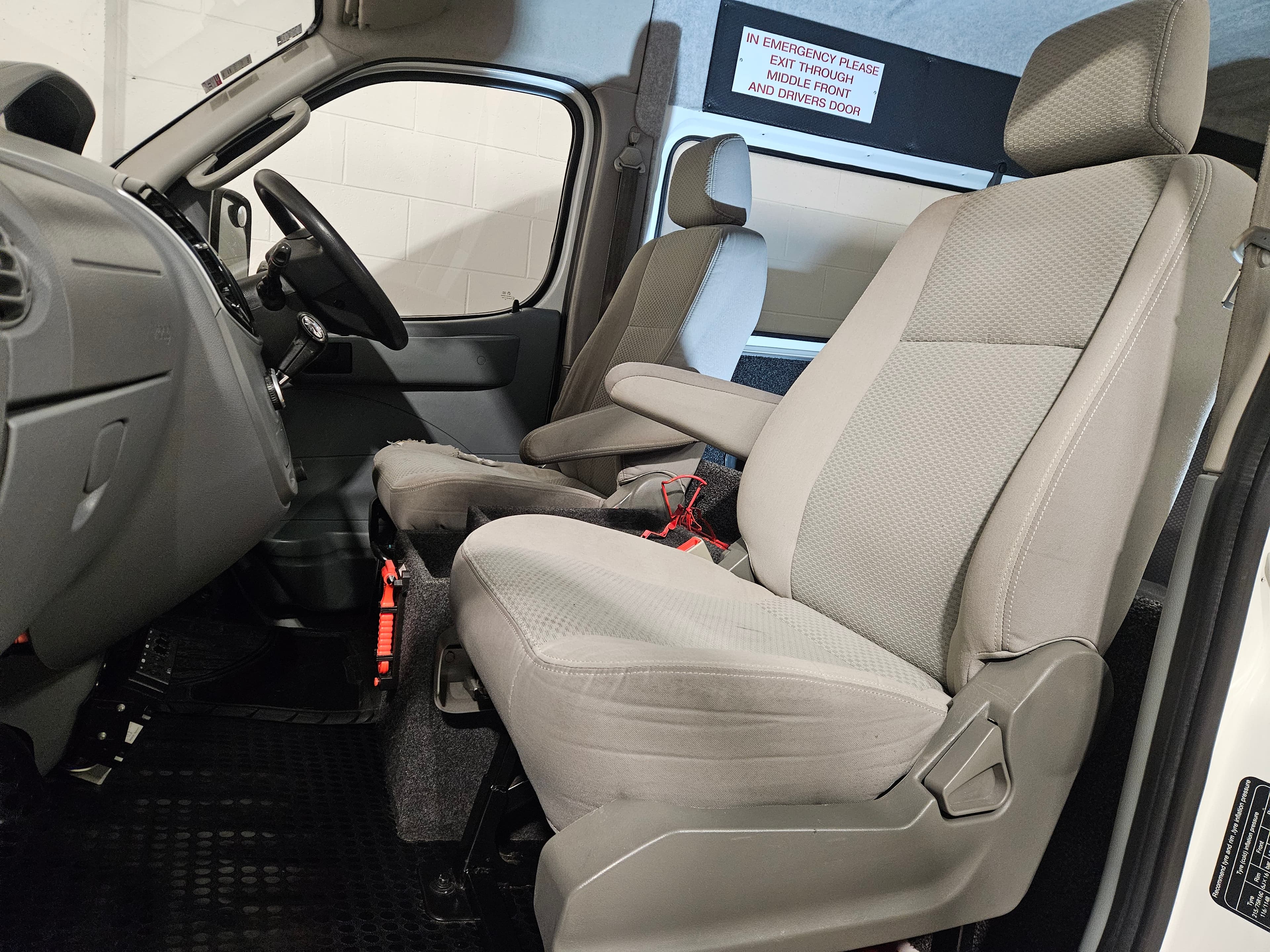 2026 LDV EV80 Bus photo 16