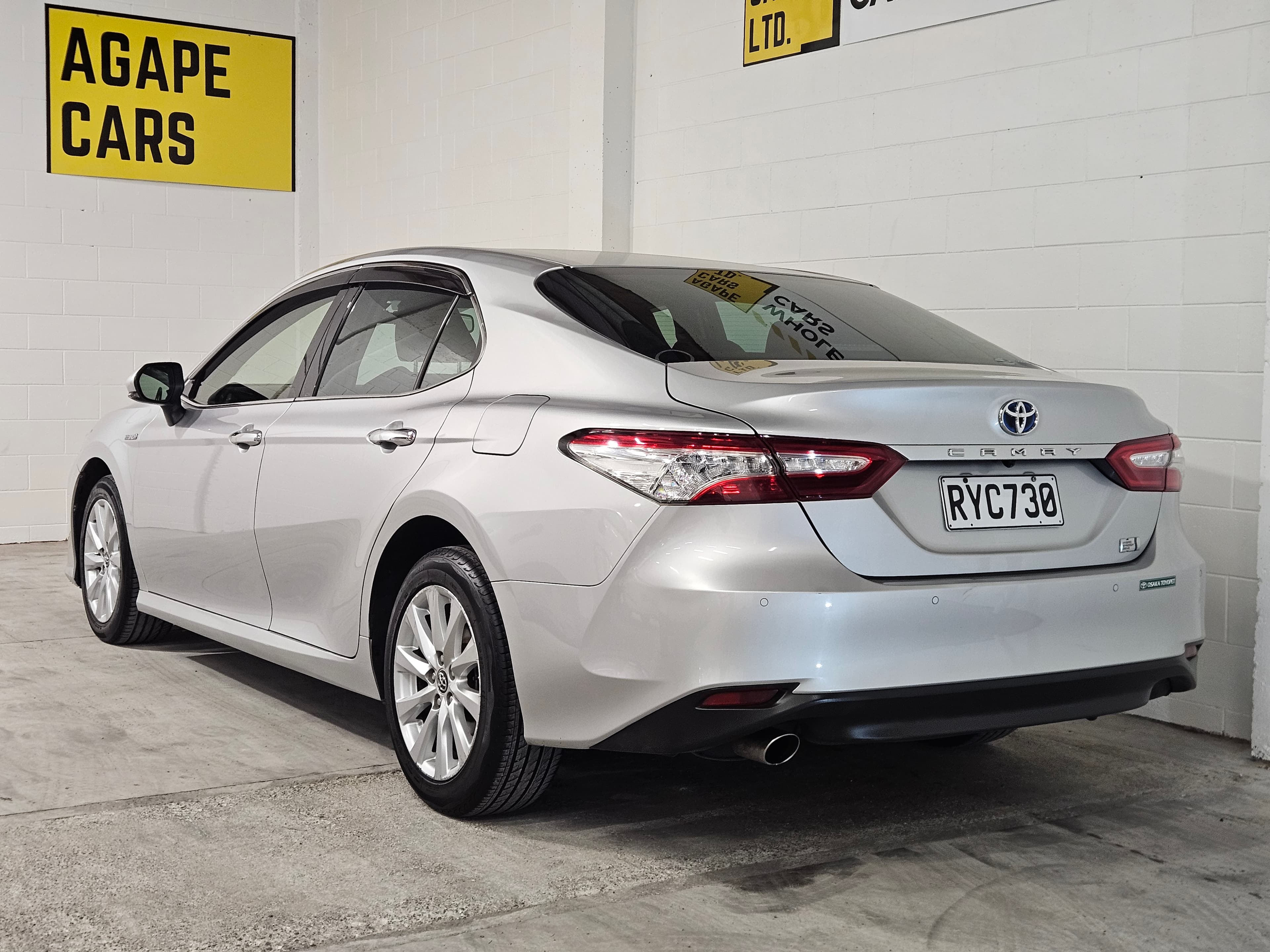 2019 Toyota Camry Hybrid photo 5