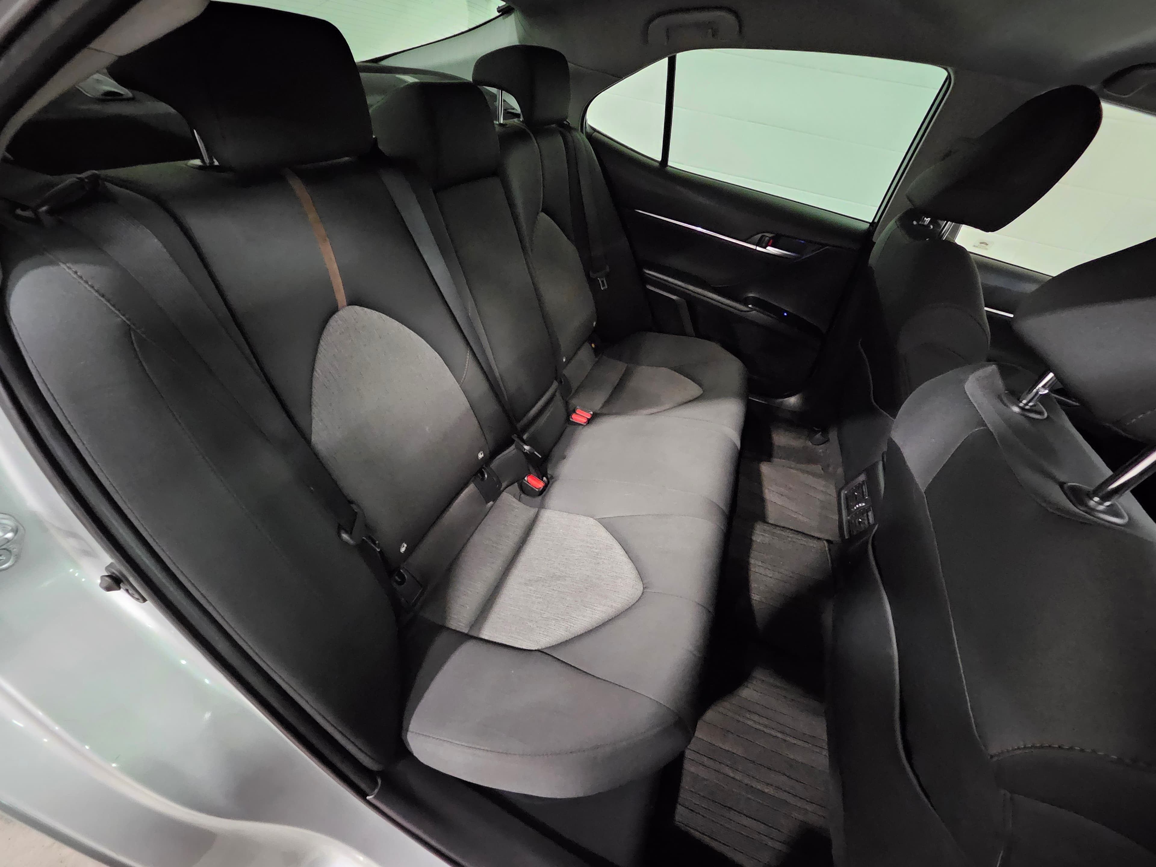 2019 Toyota Camry Hybrid photo 11