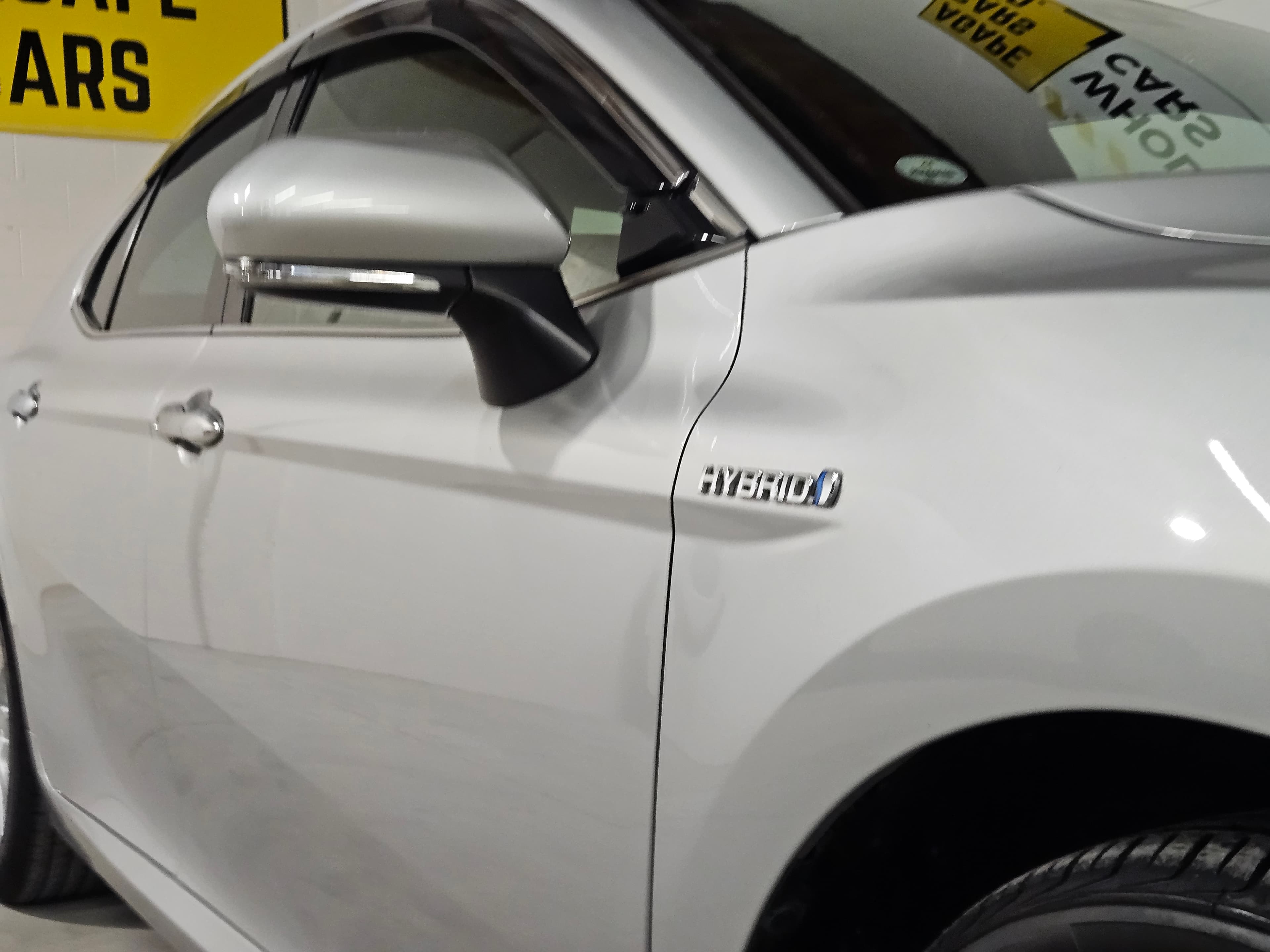 2019 Toyota Camry Hybrid photo 14