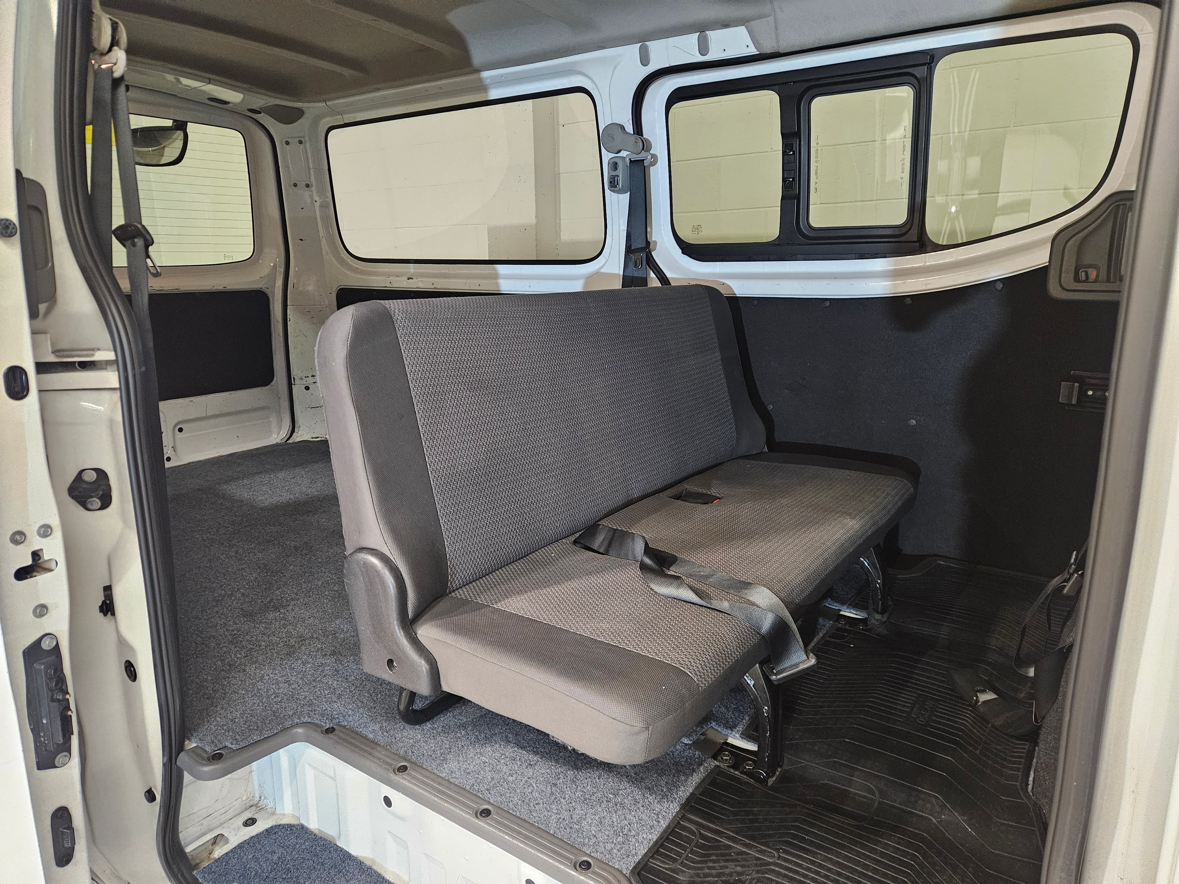 2019 Nissan NV350 Caravan photo 11