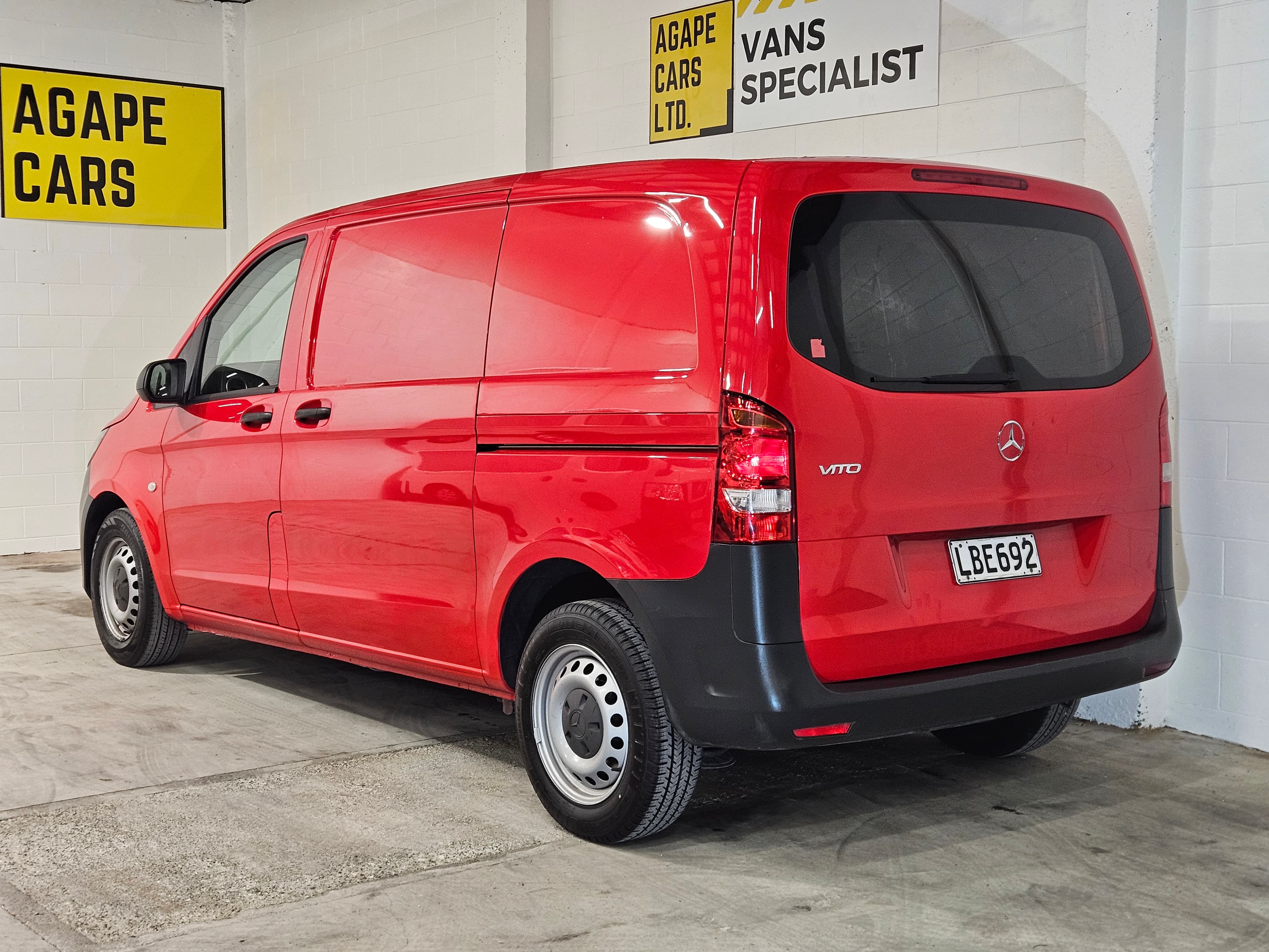 2017 Mercedes-Benz Vito 114 Swb photo 5