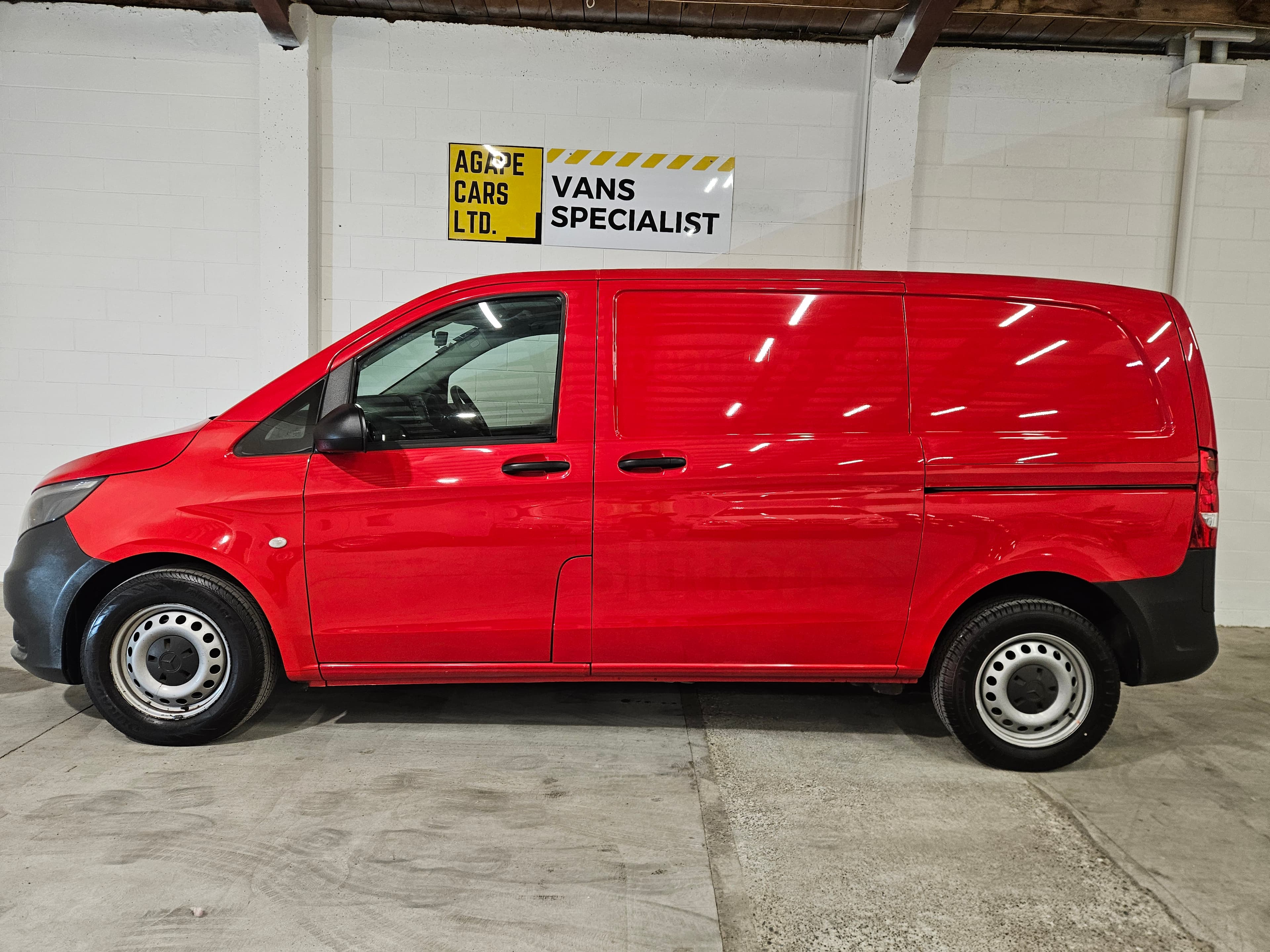 2017 Mercedes-Benz Vito 114 Swb photo 6