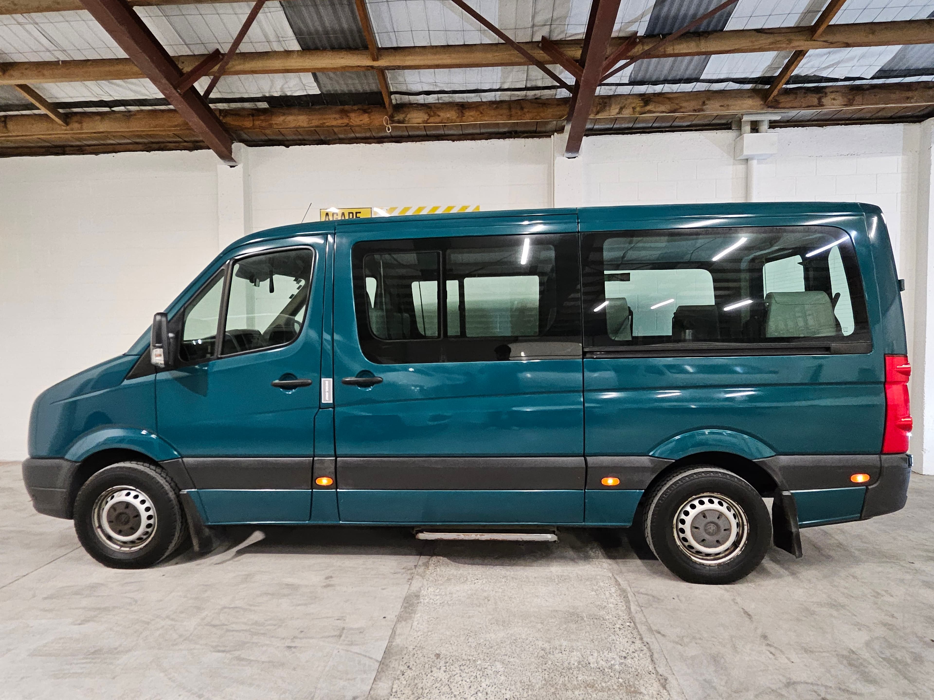 2009 Volkswagen Crafter 35 MWB 80 6SM Minibus photo 6