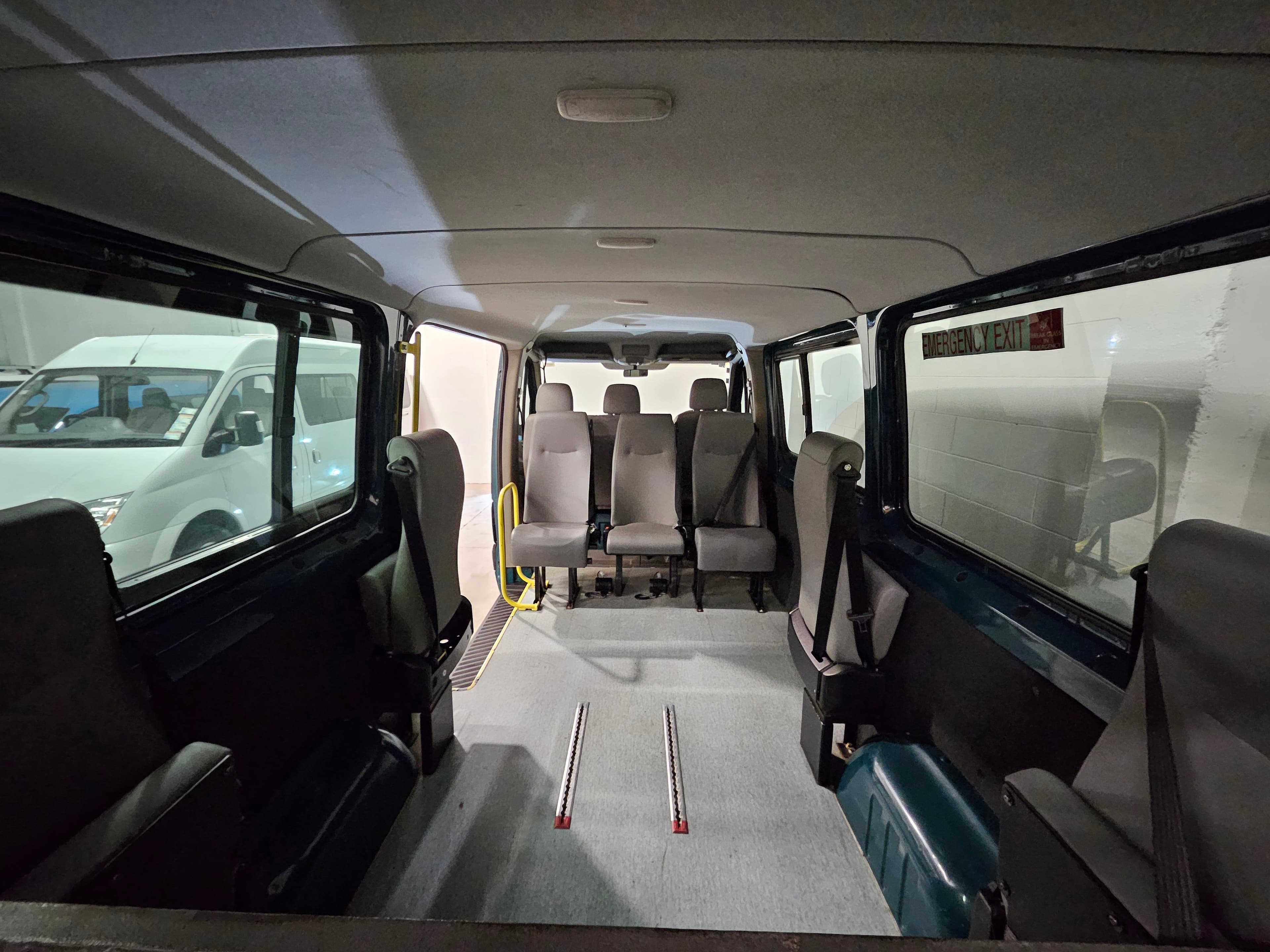 2009 Volkswagen Crafter 35 MWB 80 6SM Minibus photo 10