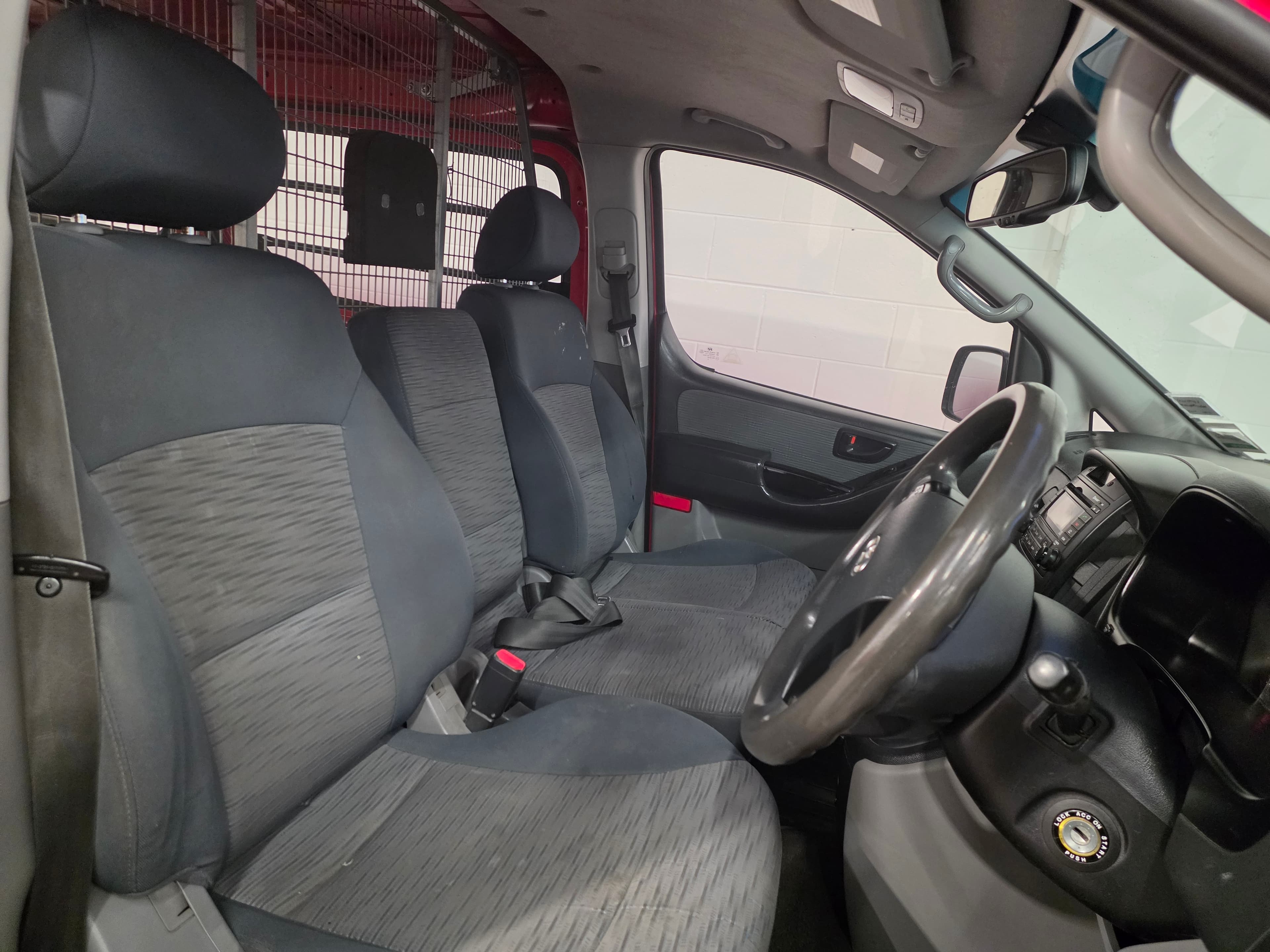 2015 Hyundai iLoad Crdi photo 11