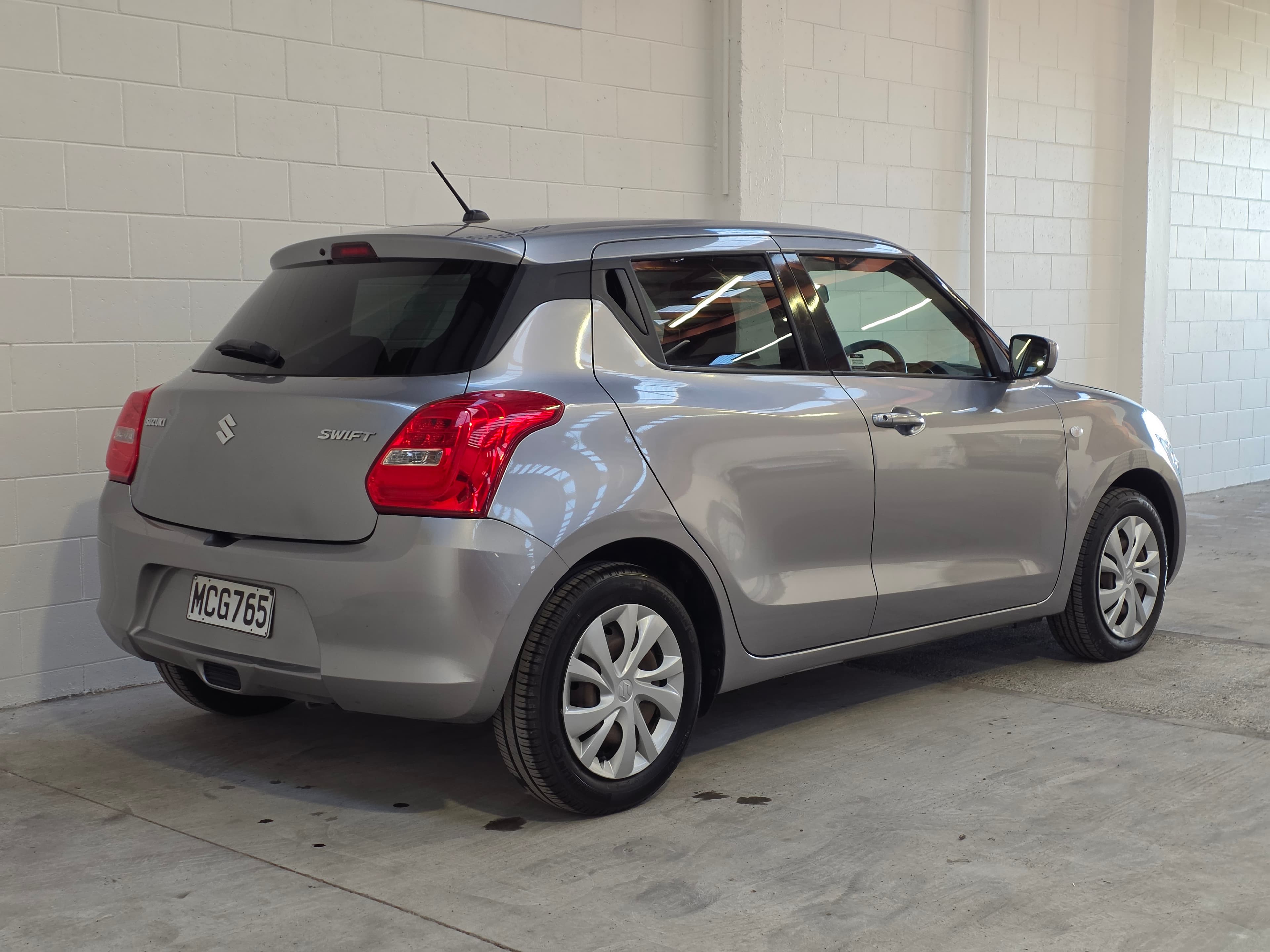 2019 Suzuki Swift Glc photo 4