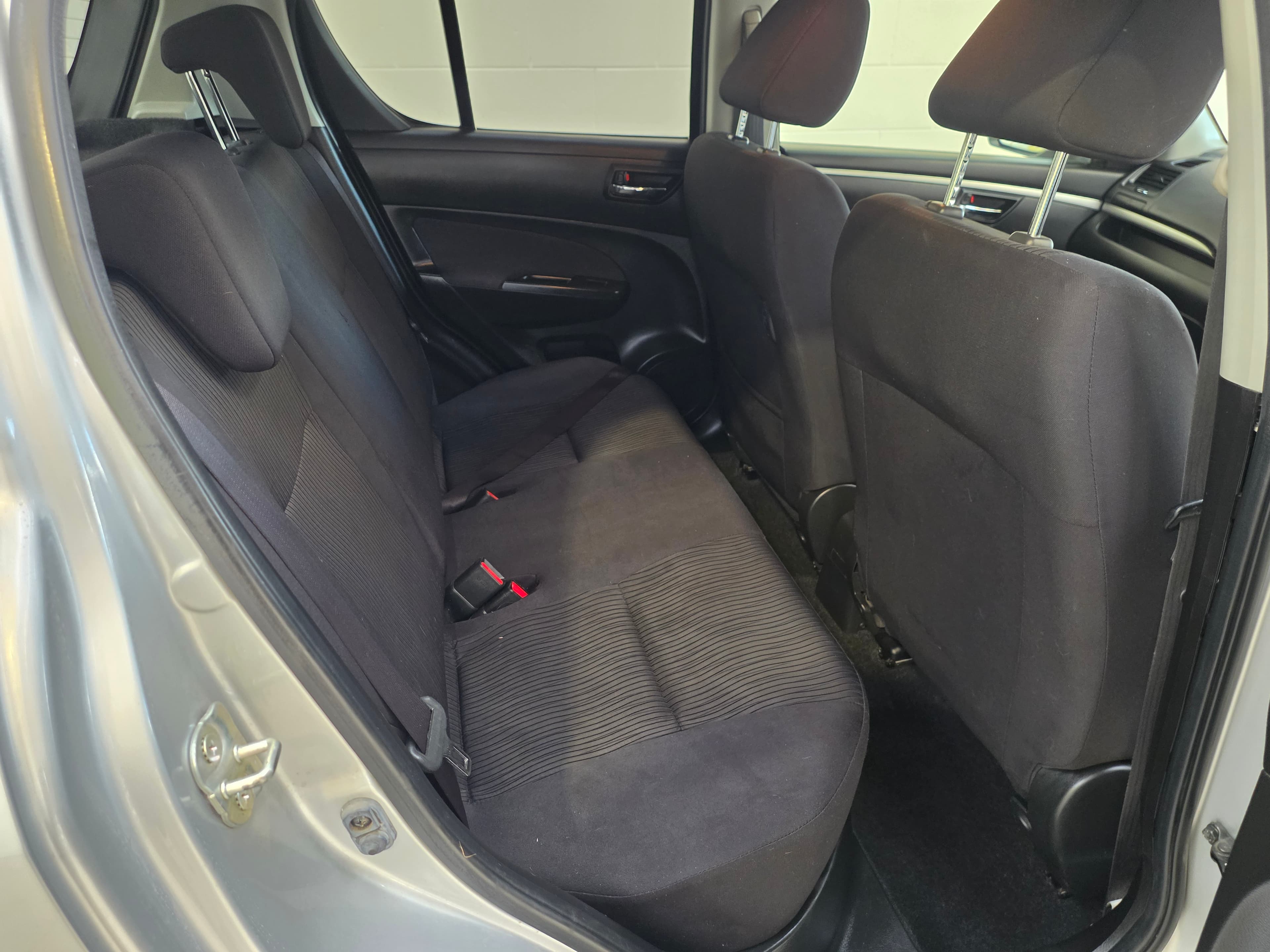 2012 Suzuki Swift 1.2 AT photo 11