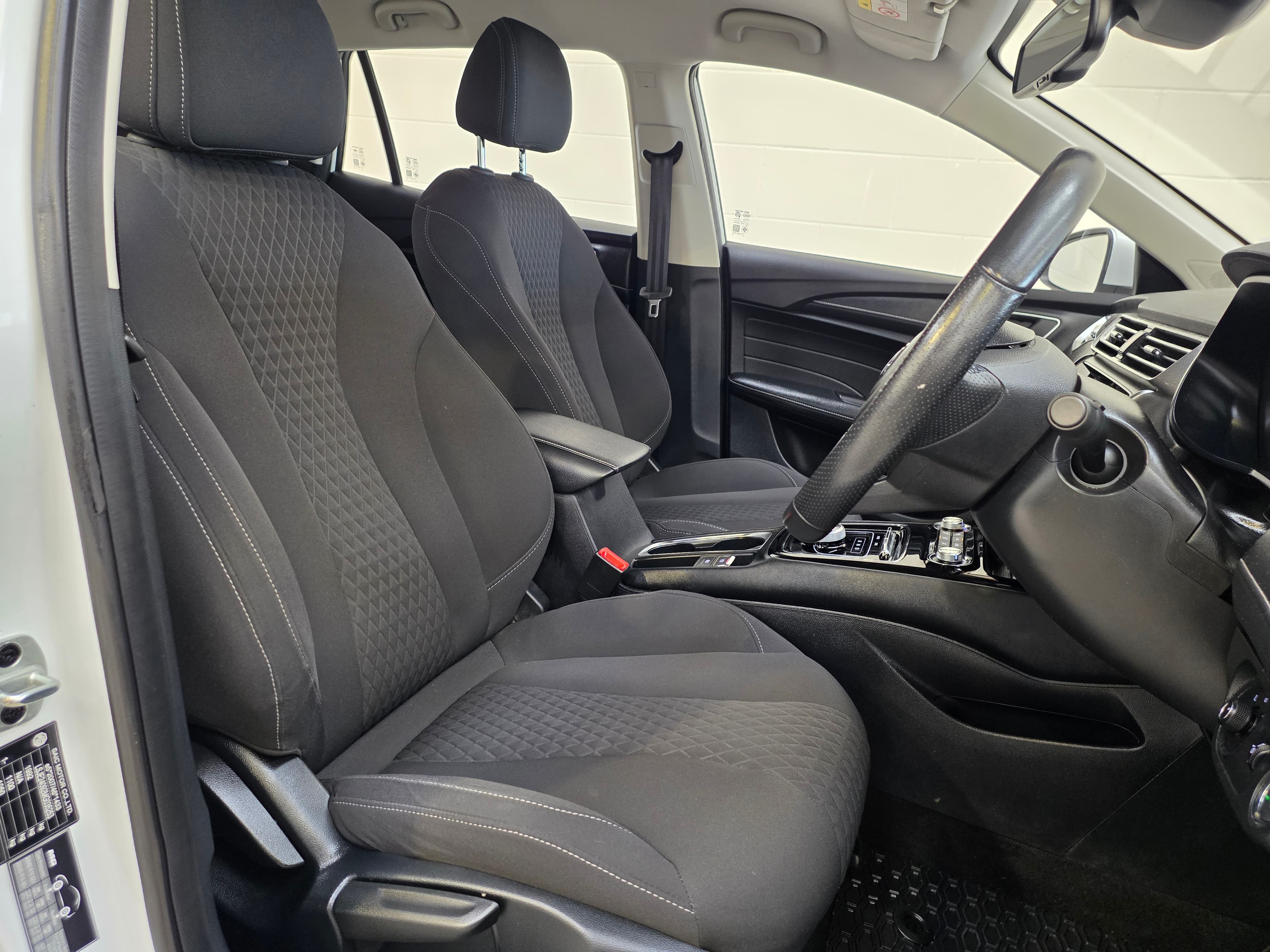 2021 MG MG 5 EV  52.5 kWh battery photo 16