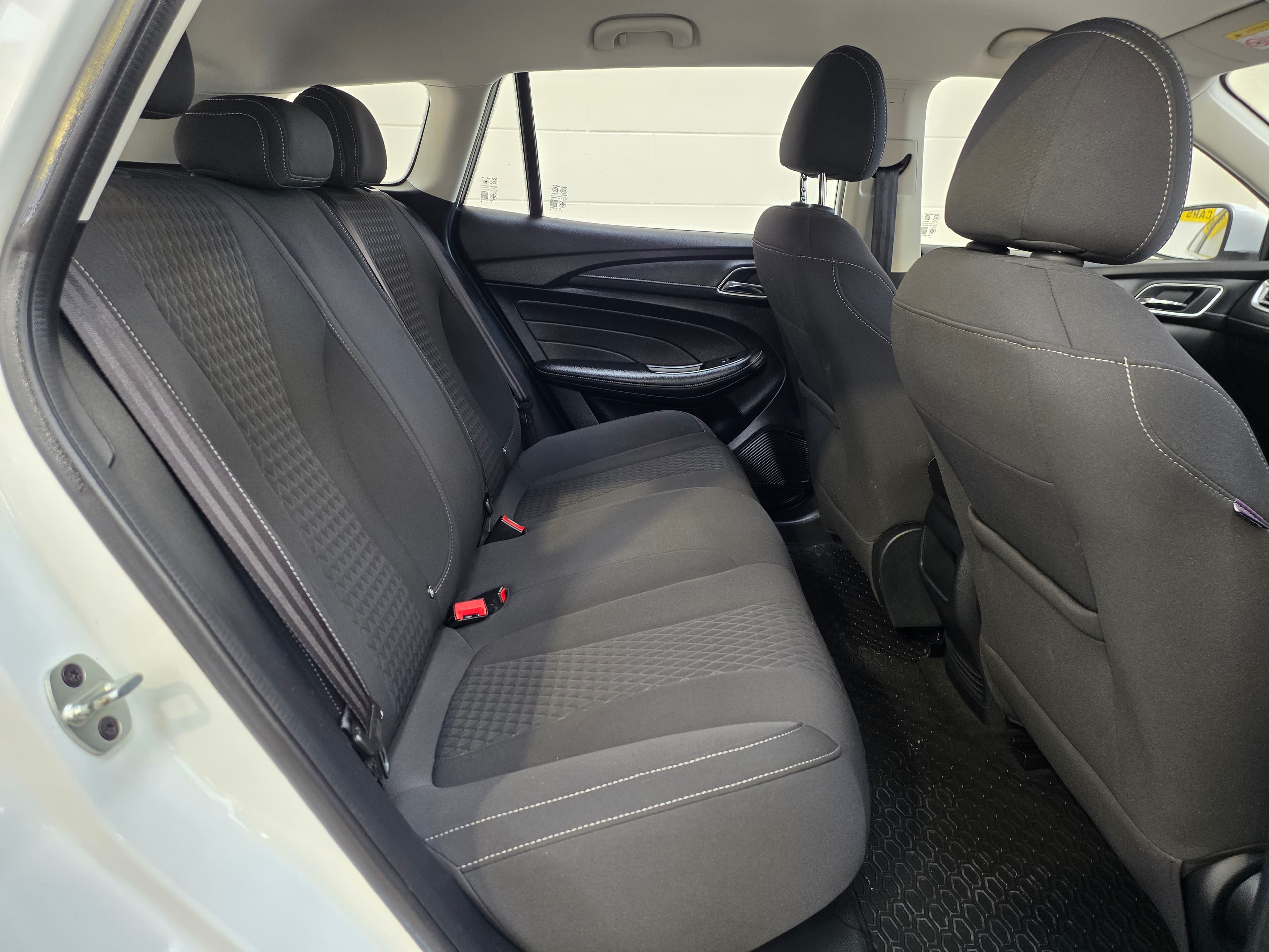 2021 MG MG 5 EV  52.5 kWh battery photo 17