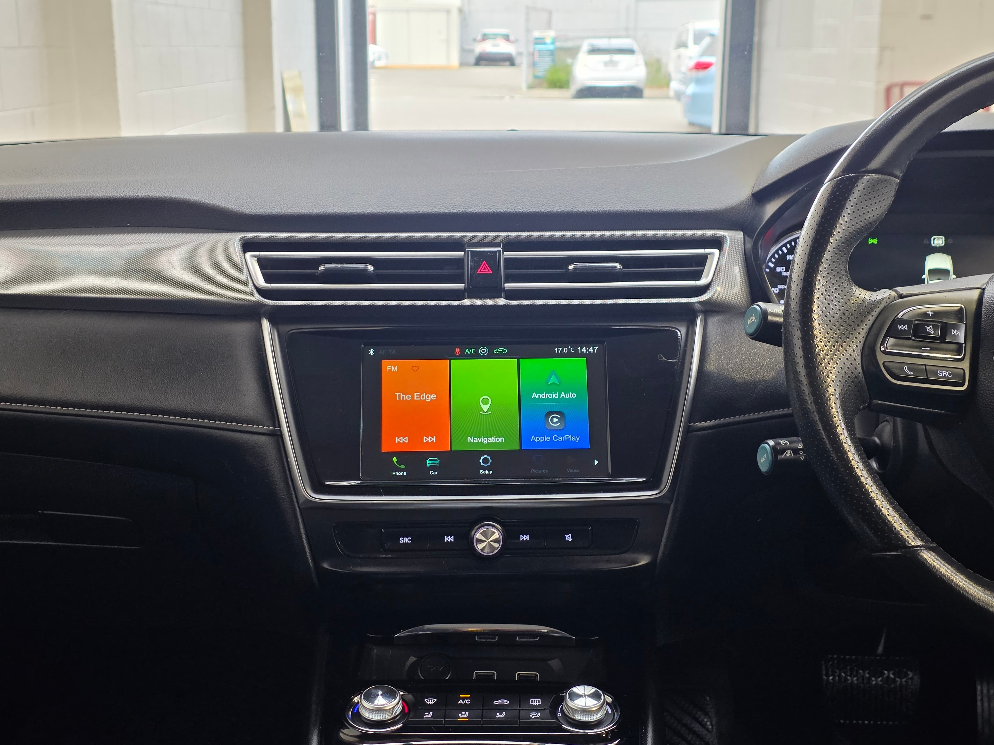 2021 MG MG 5 EV  52.5 kWh battery photo 18