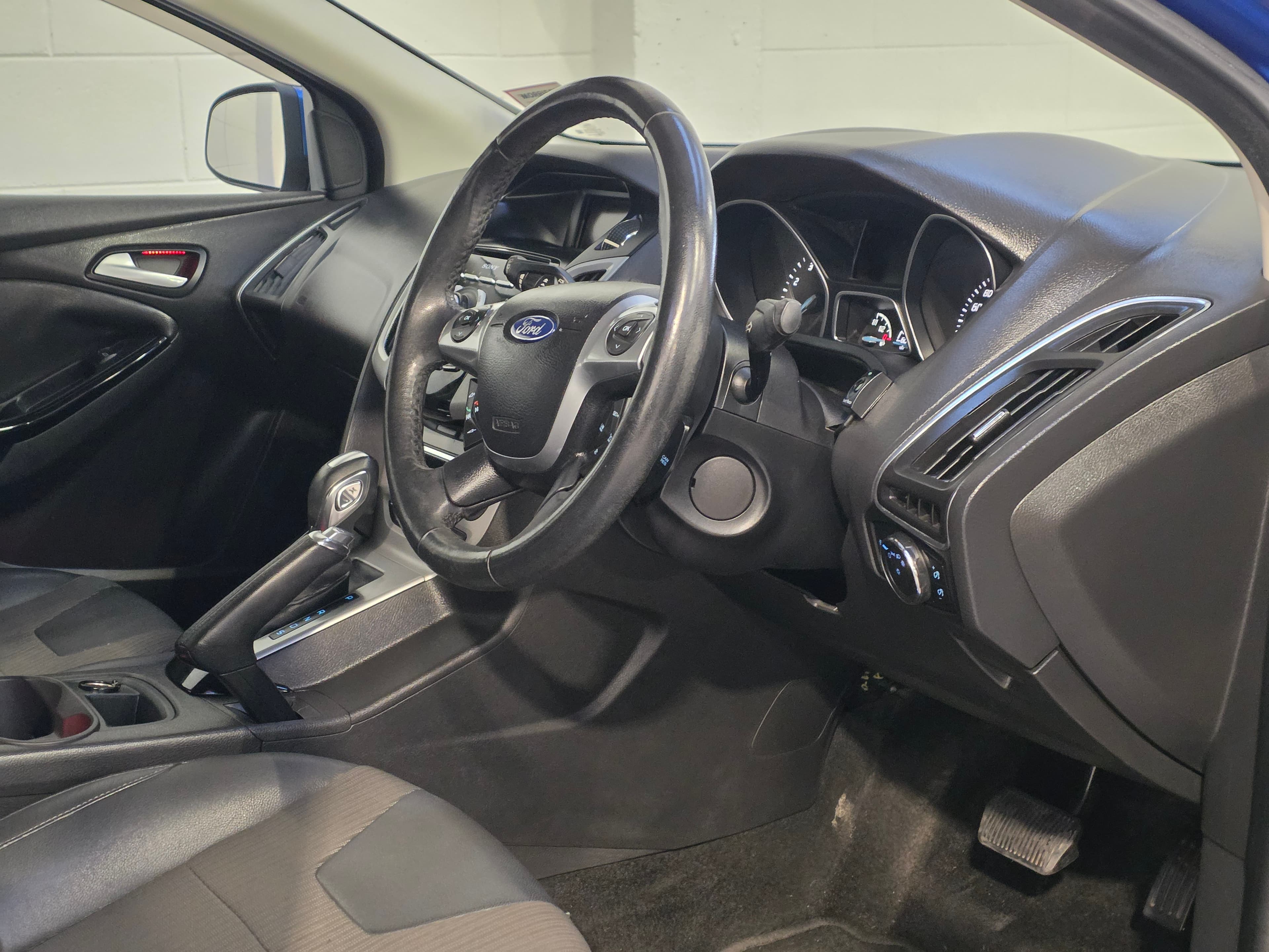 2013 Ford Focus S 2.0 photo 13