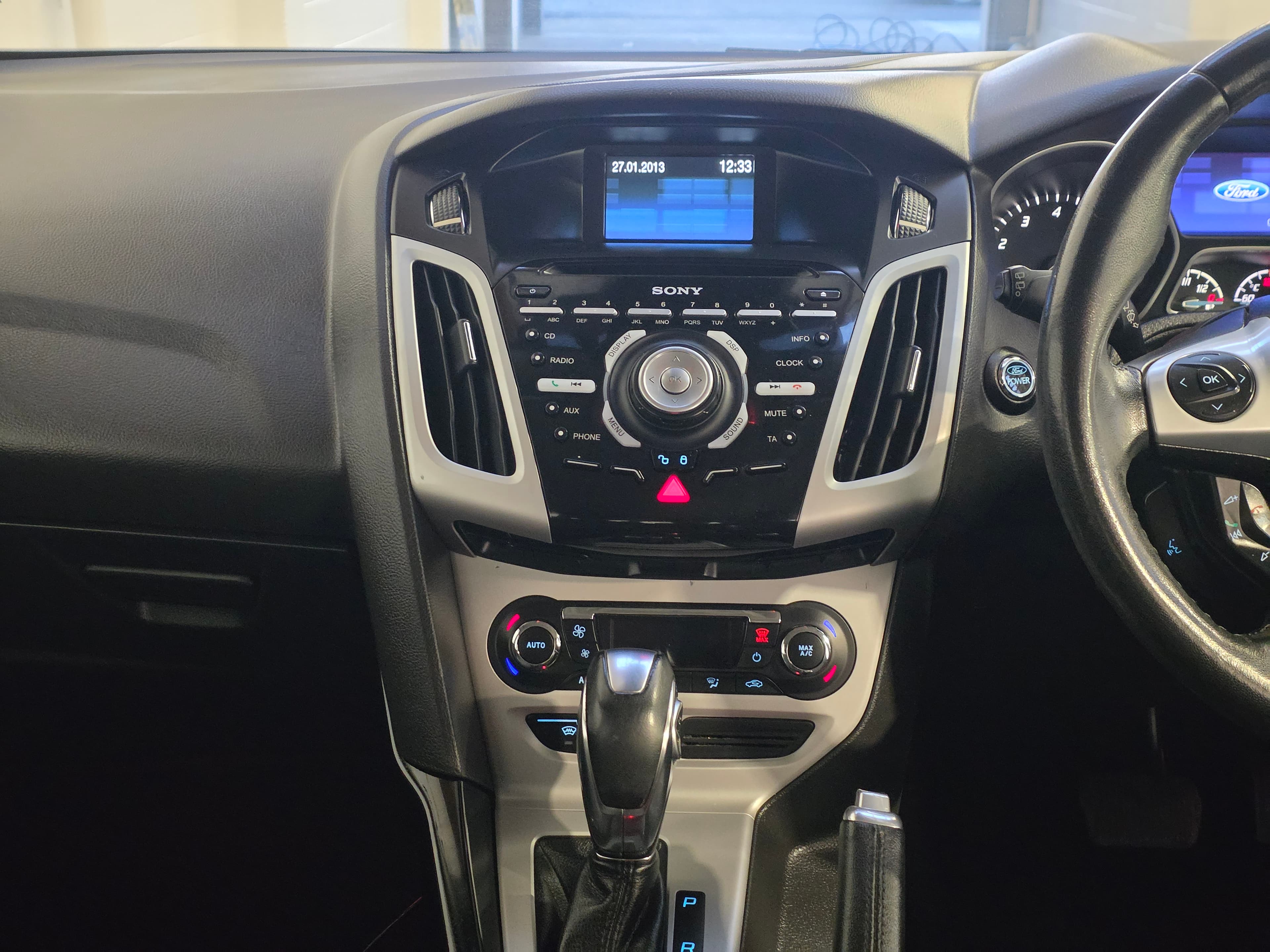 2013 Ford Focus S 2.0 photo 15