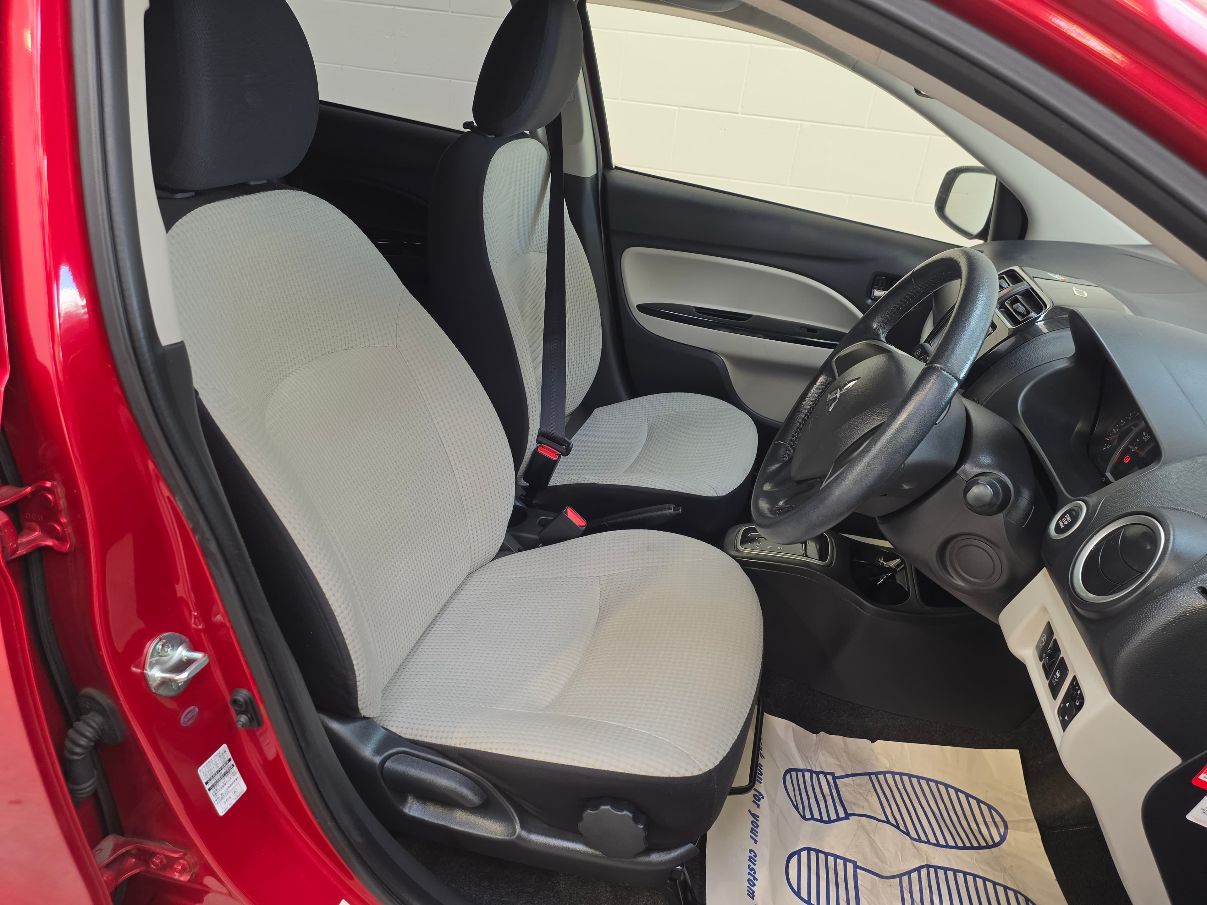 2015 Mitsubishi Mirage 1.2P photo 9