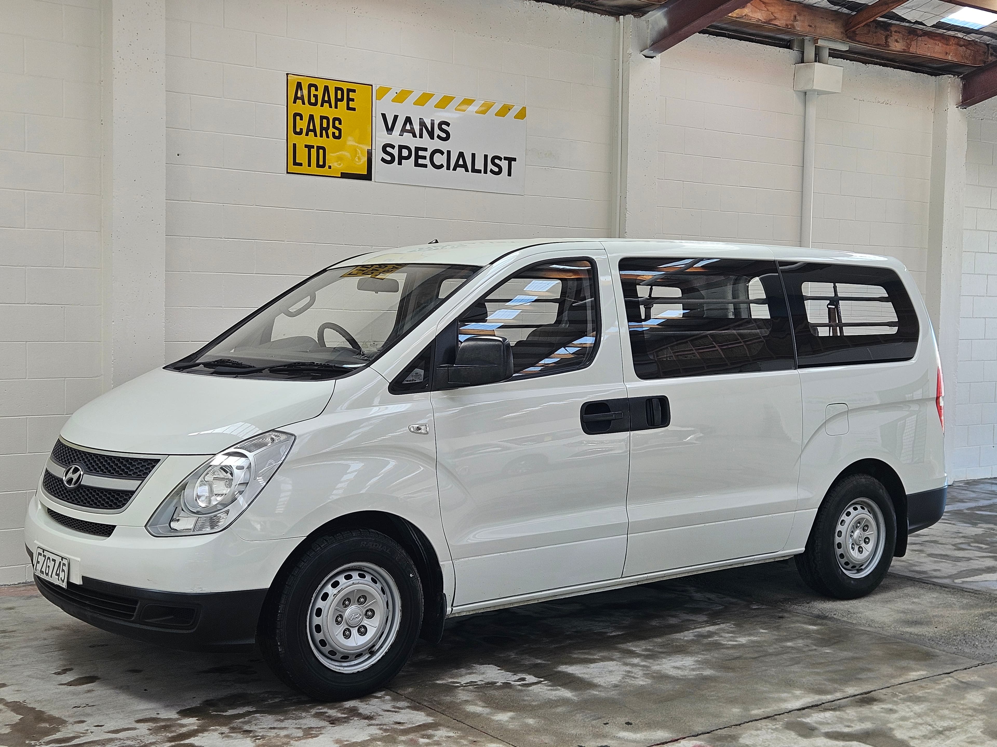 2011 Hyundai iLoad / H1 CRDi S photo 6