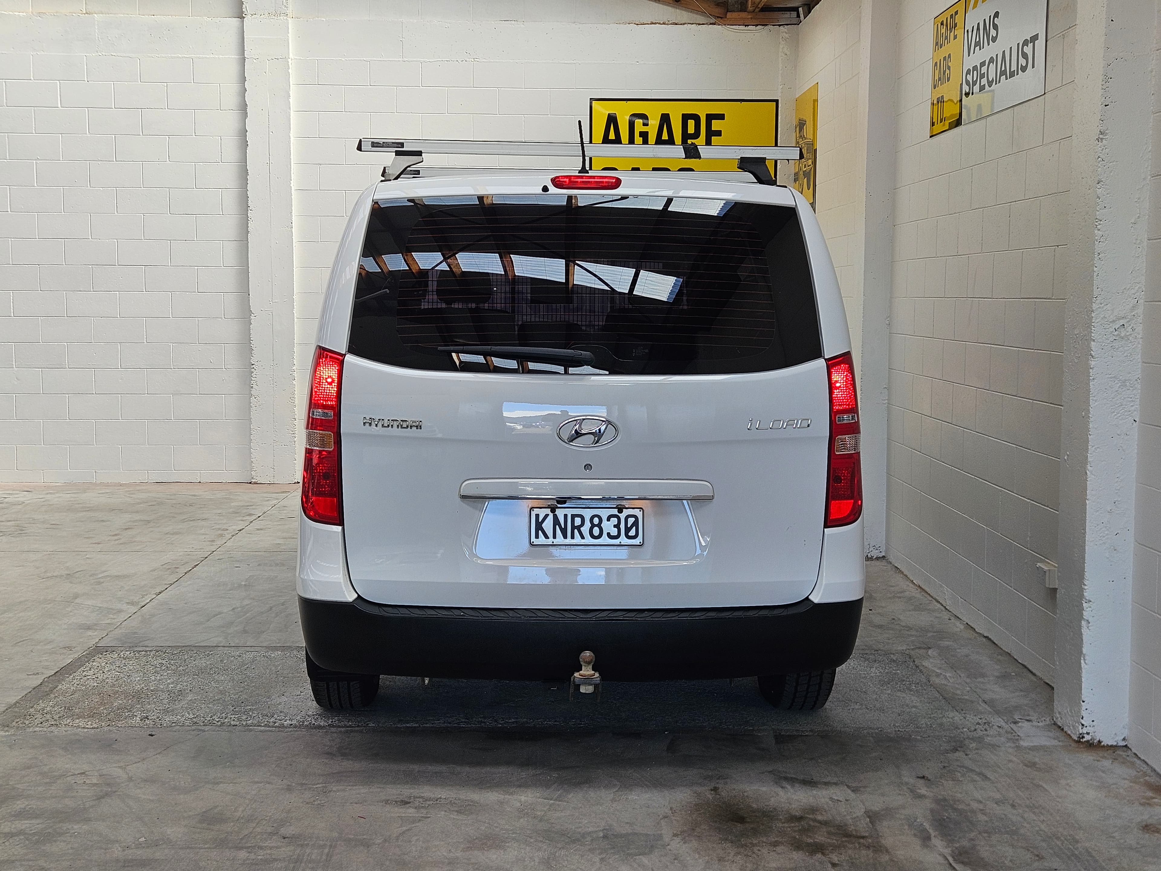 2017 Hyundai iLoad CRDi 2.5 Auto photo 4