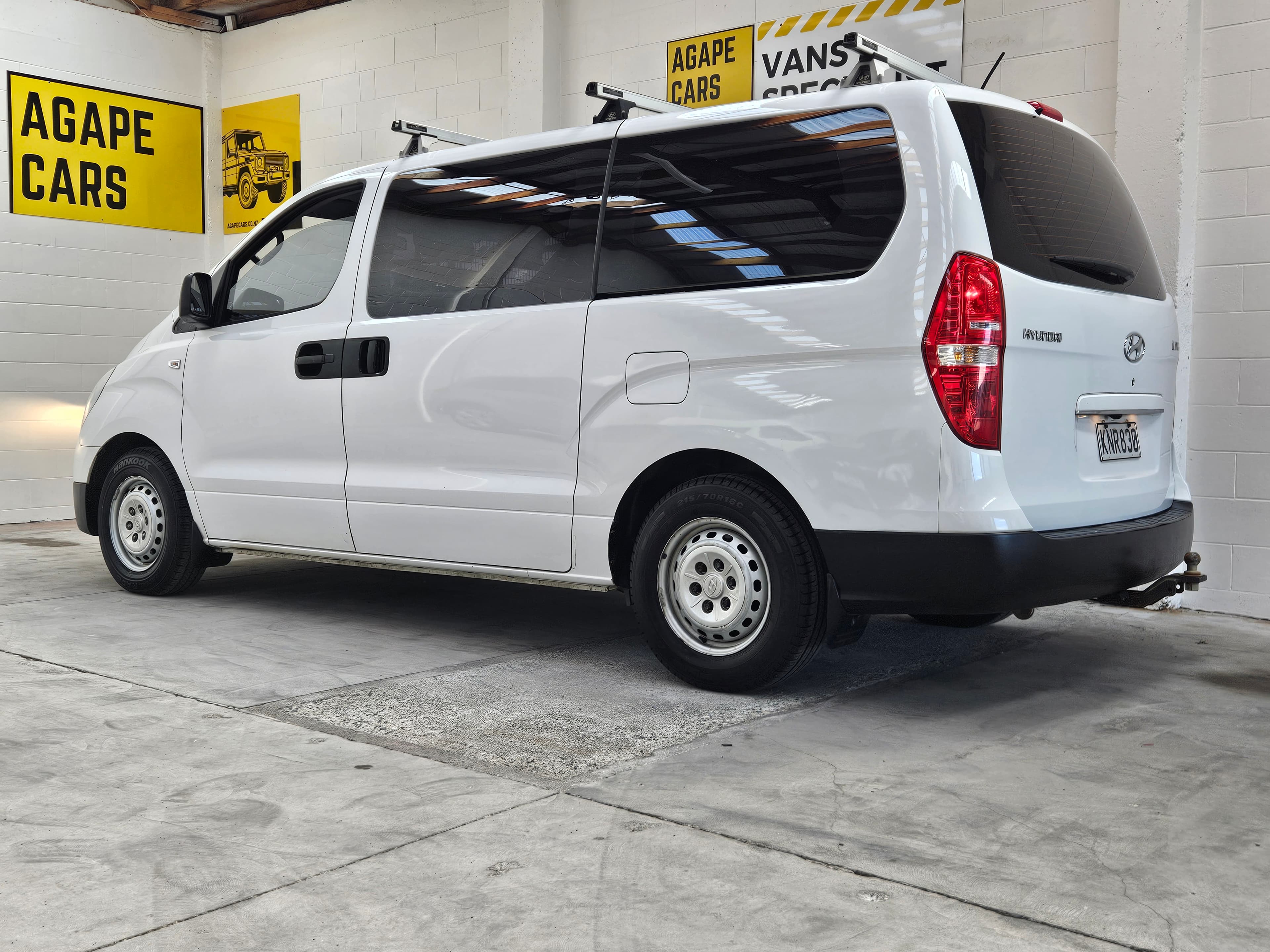 2017 Hyundai iLoad CRDi 2.5 Auto photo 5