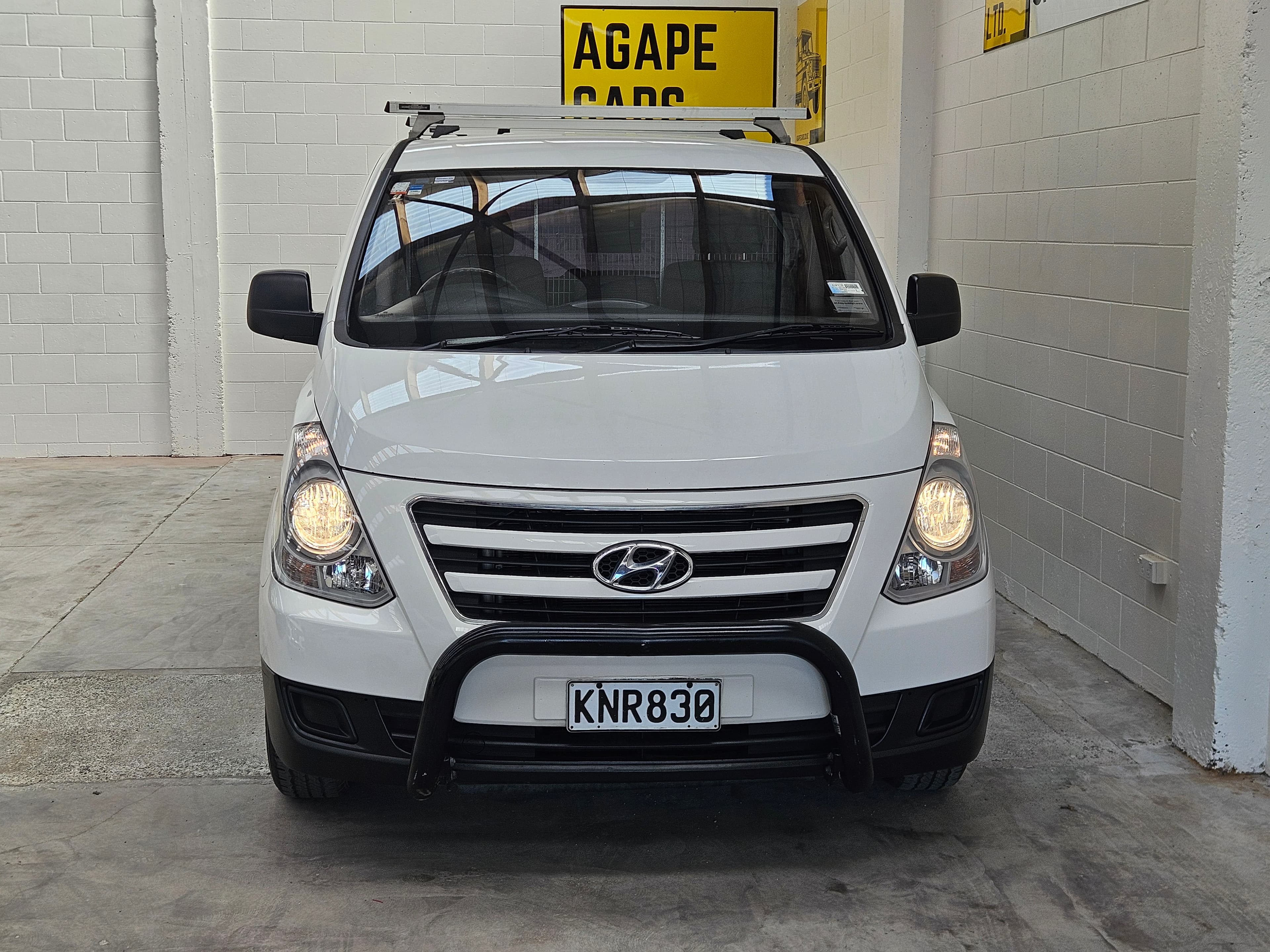 2017 Hyundai iLoad CRDi 2.5 Auto photo 8