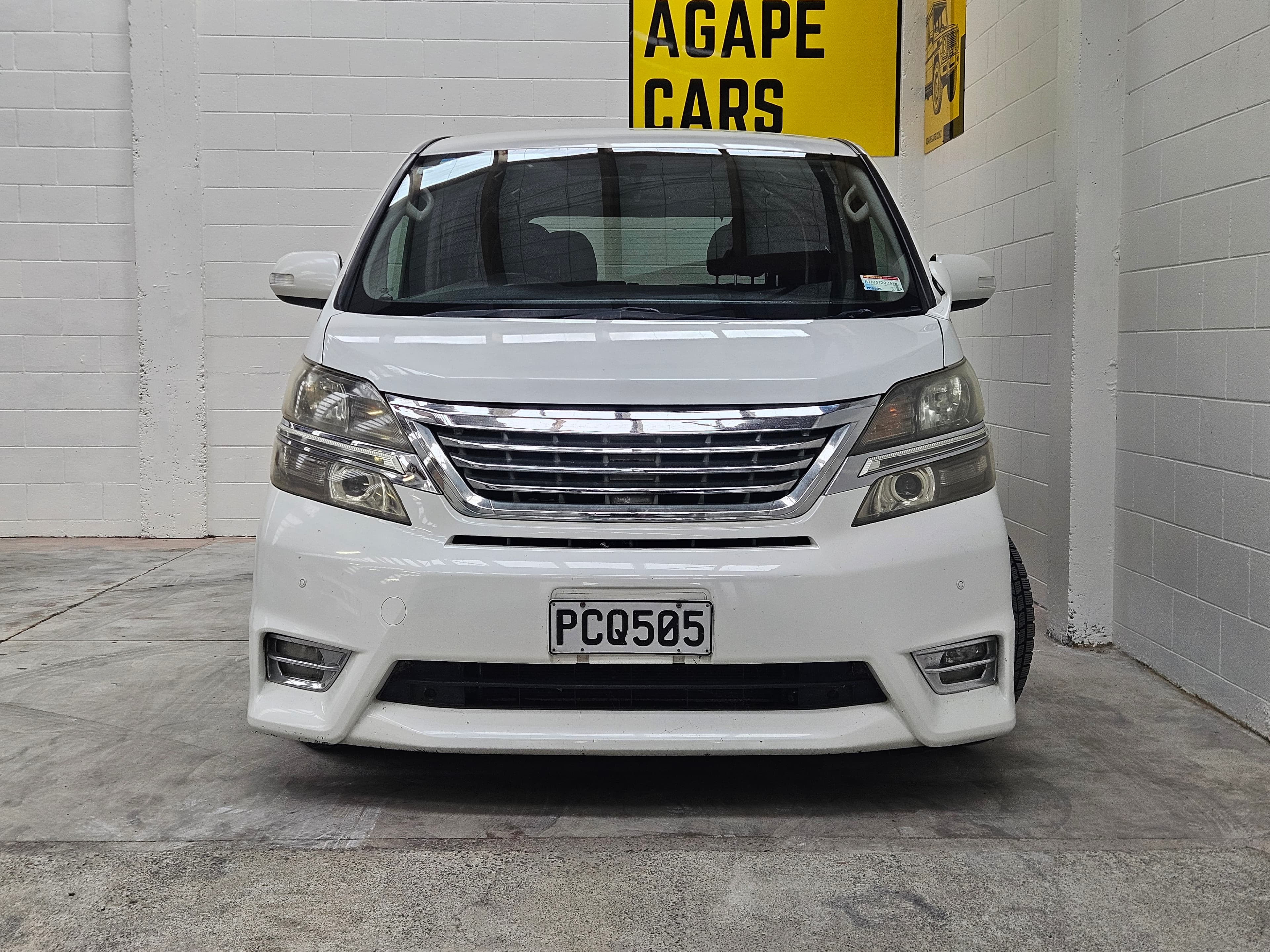 2010 Toyota Vellfire photo 8