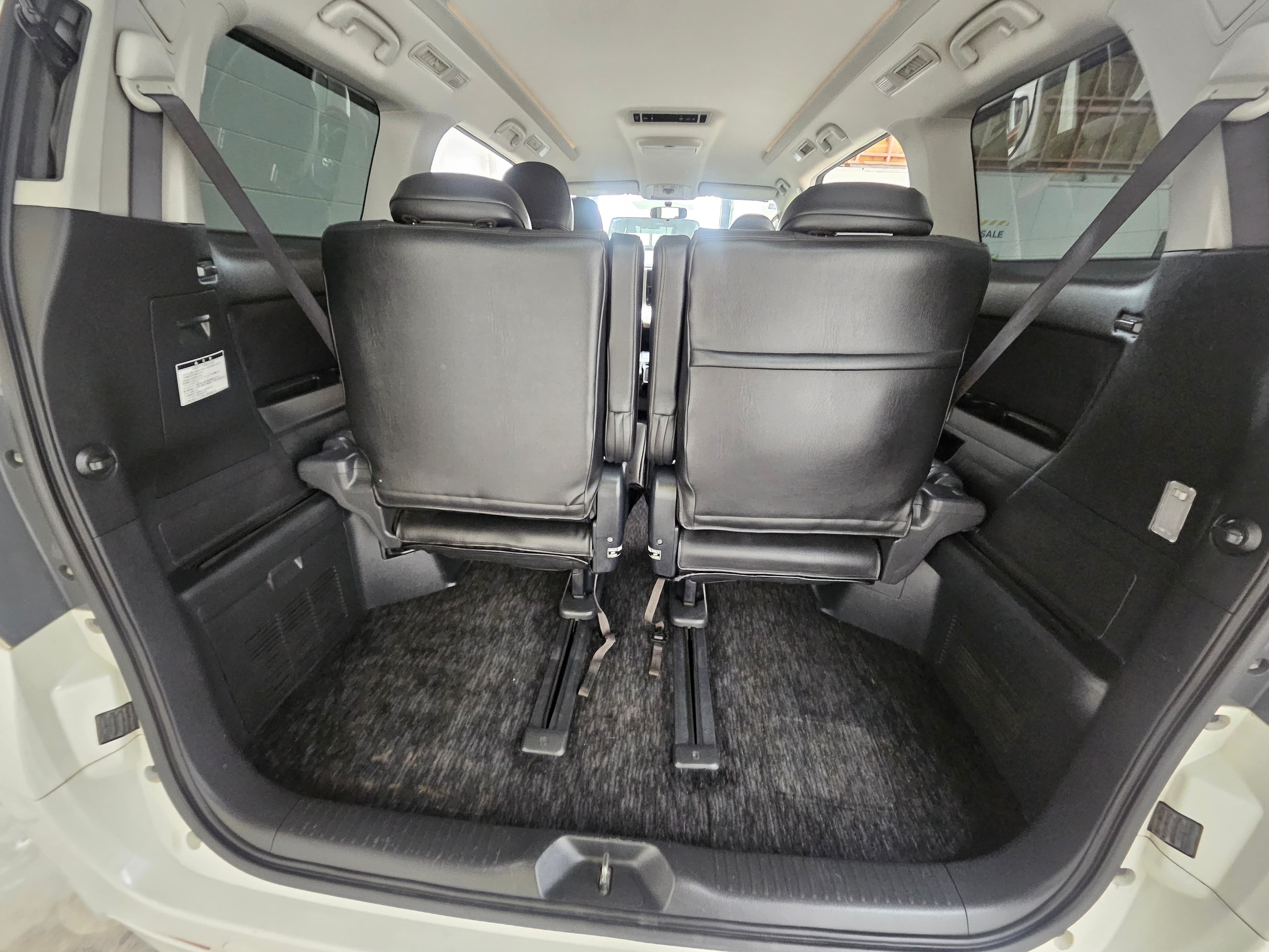 2010 Toyota Vellfire photo 13