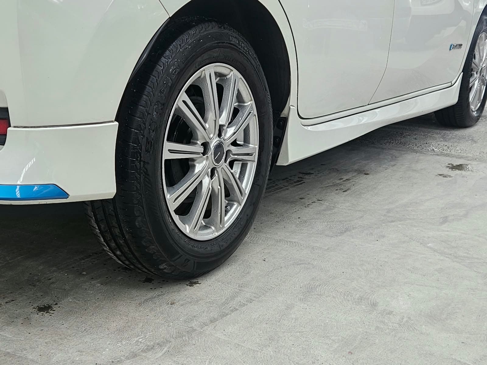 2016 Nissan Note E Power X photo 8