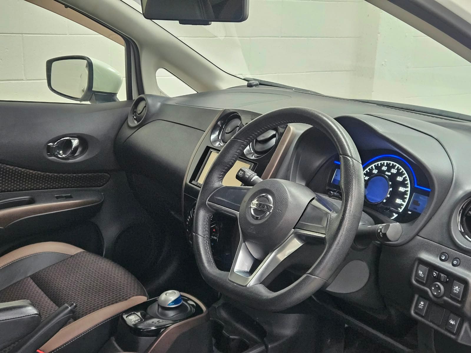 2016 Nissan Note E Power X photo 9