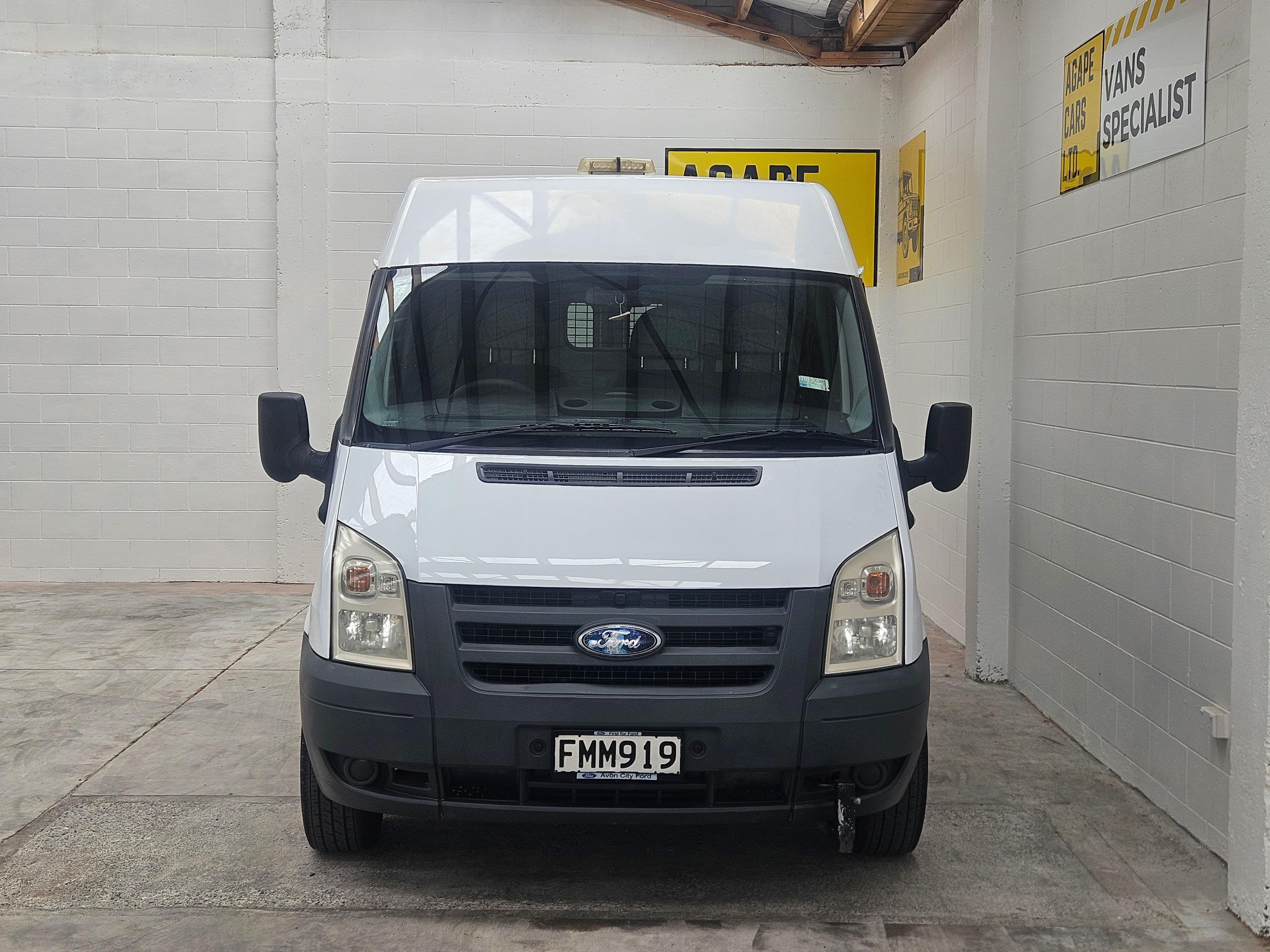 2010 Ford Transit SWB Mroof photo 8